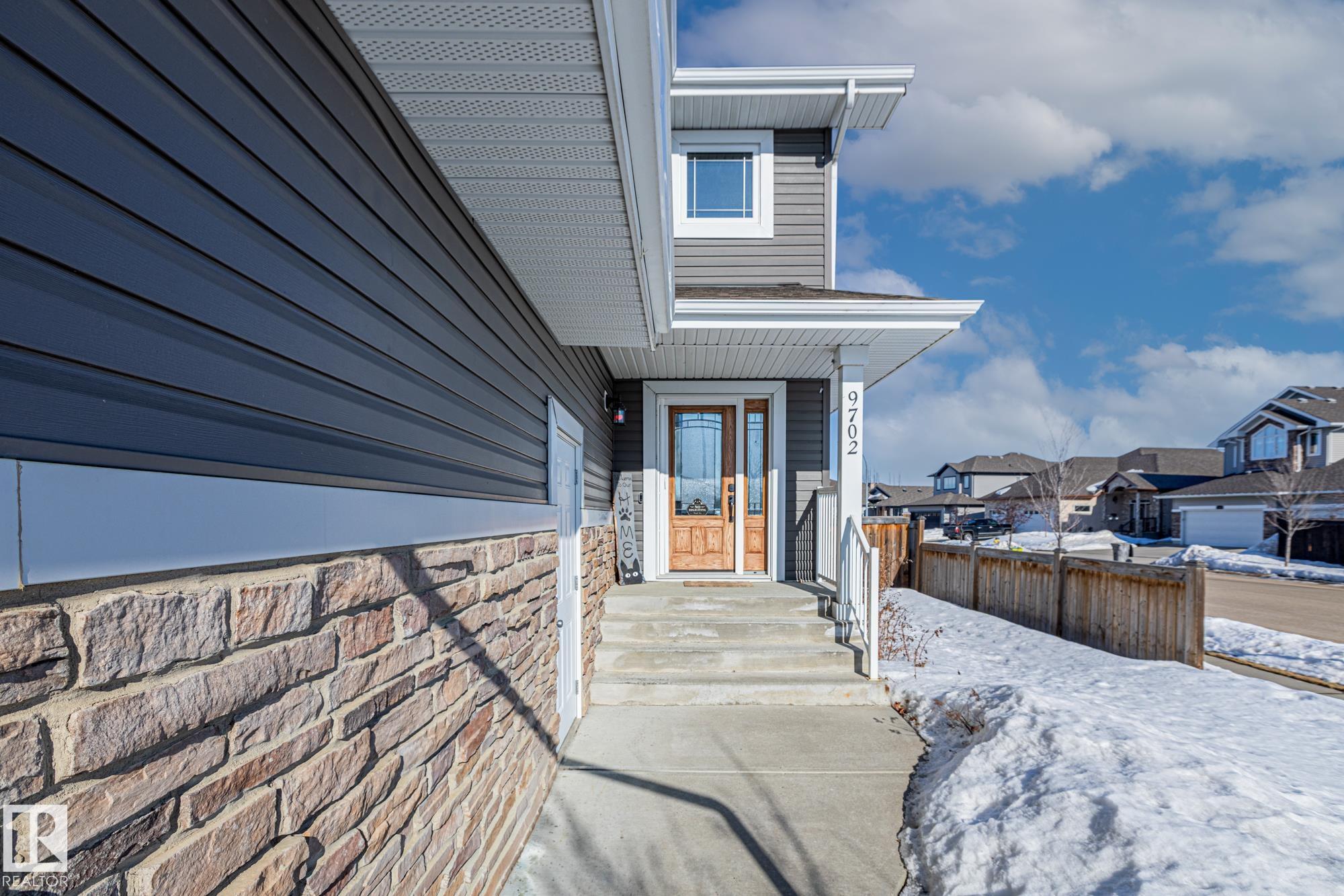 9702 104 Avenue, Morinville