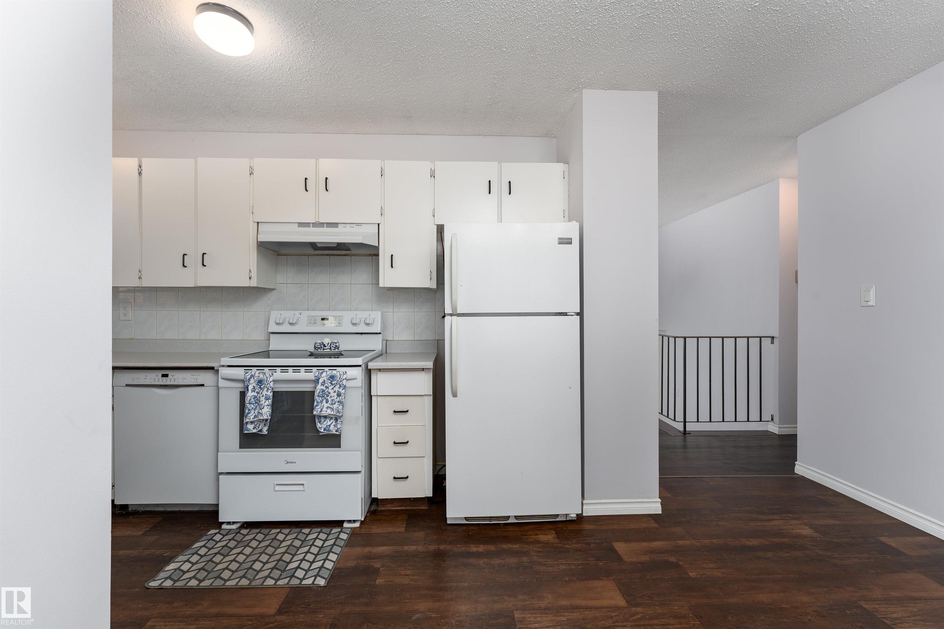 Photo 14 at 1518 Knottwood Road N NW, Ekota, Edmonton