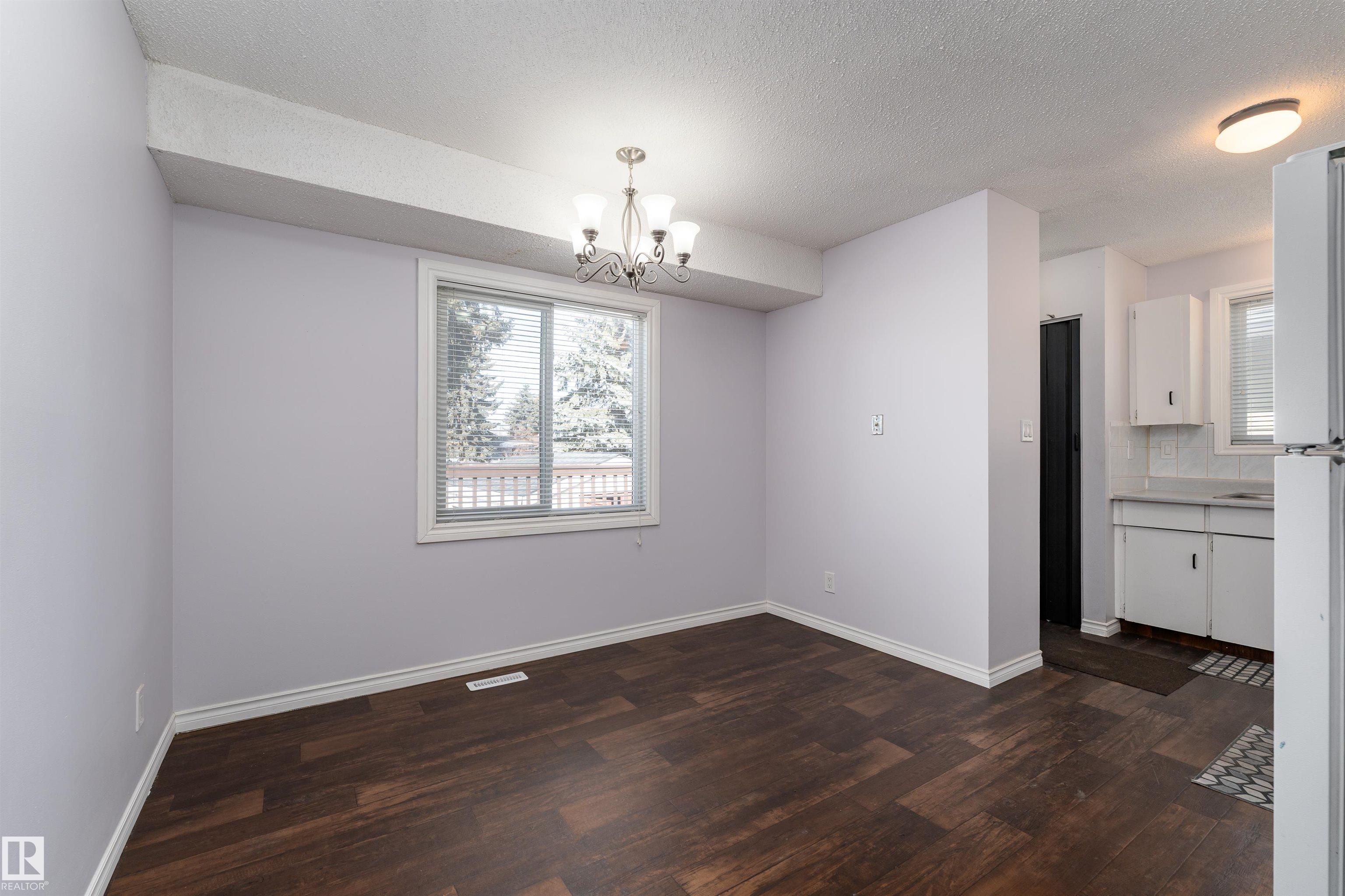 Photo 15 at 1518 Knottwood Road N NW, Ekota, Edmonton