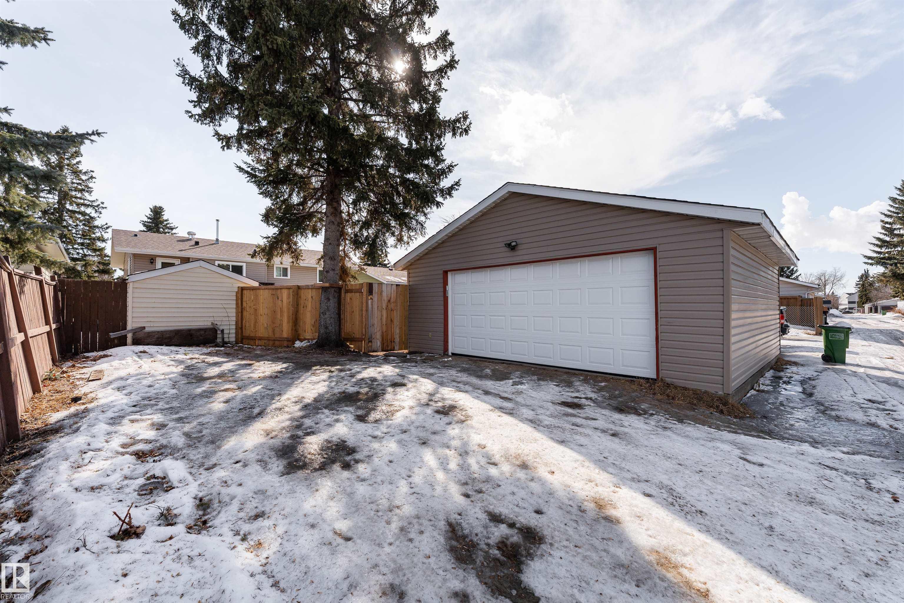 Photo 45 at 1518 Knottwood Road N NW, Ekota, Edmonton