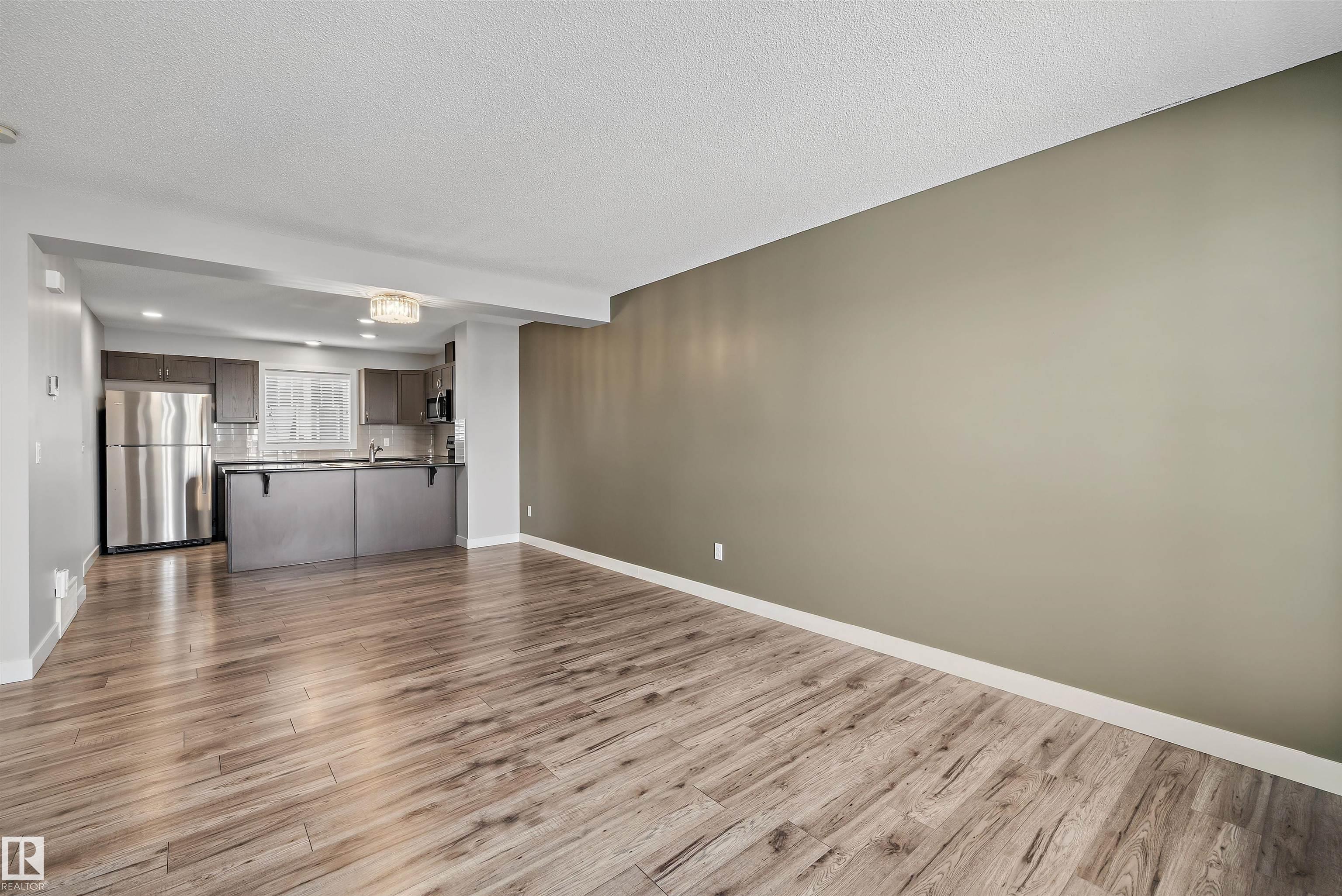 Photo 11 at 45 - 1005 Graydon Hill Boulevard SW, Graydon Hill, Edmonton