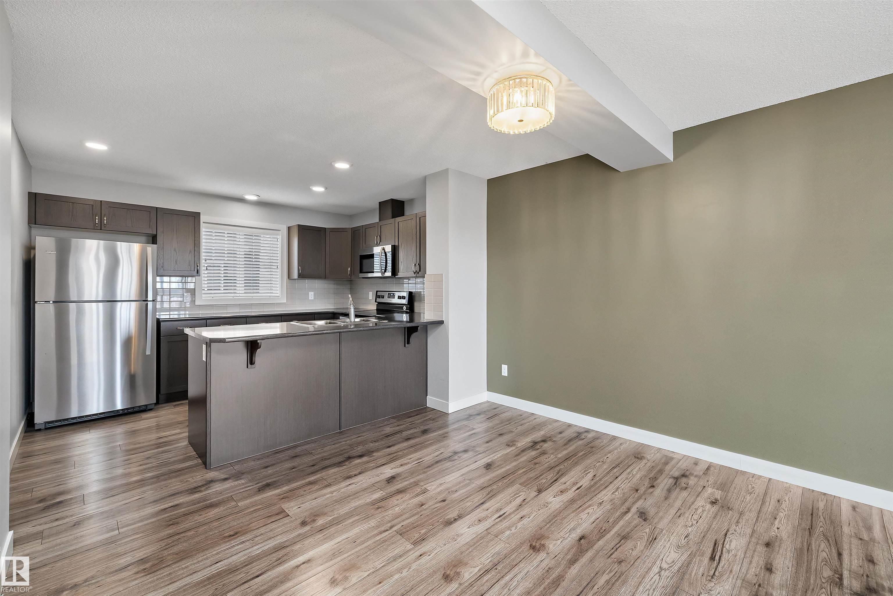 Photo 19 at 45 - 1005 Graydon Hill Boulevard SW, Graydon Hill, Edmonton