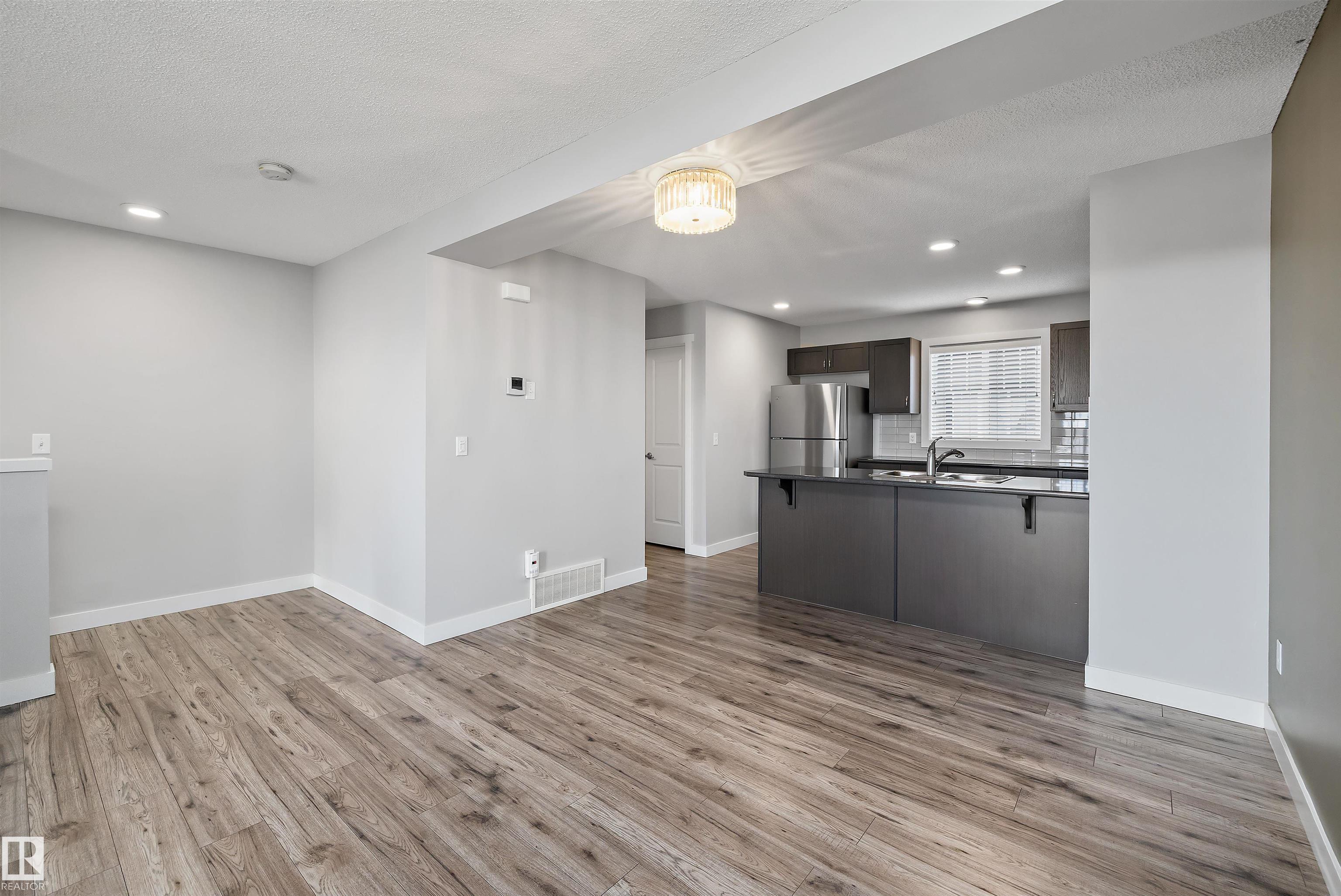 Photo 20 at 45 - 1005 Graydon Hill Boulevard SW, Graydon Hill, Edmonton