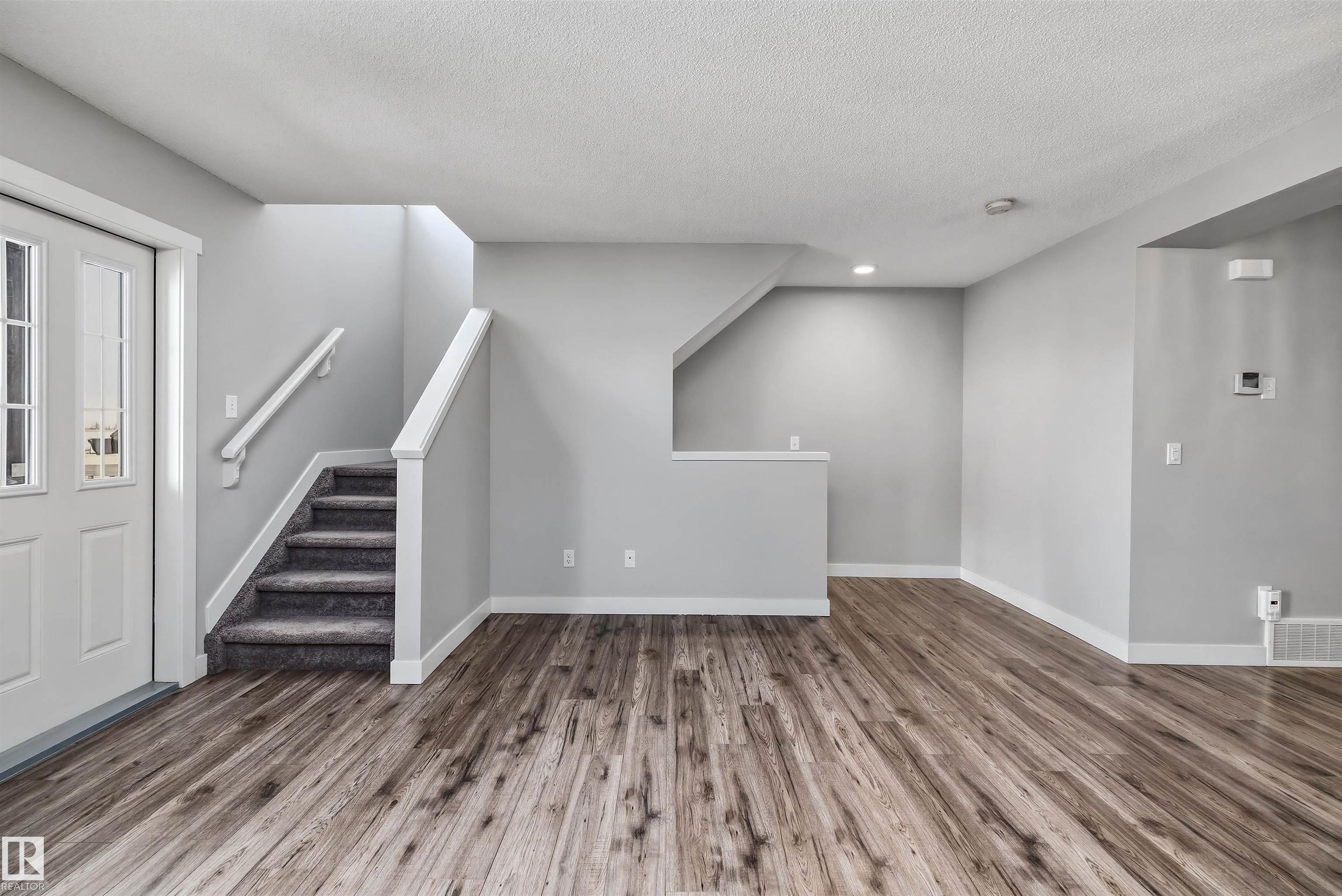 Photo 9 at 45 - 1005 Graydon Hill Boulevard SW, Graydon Hill, Edmonton