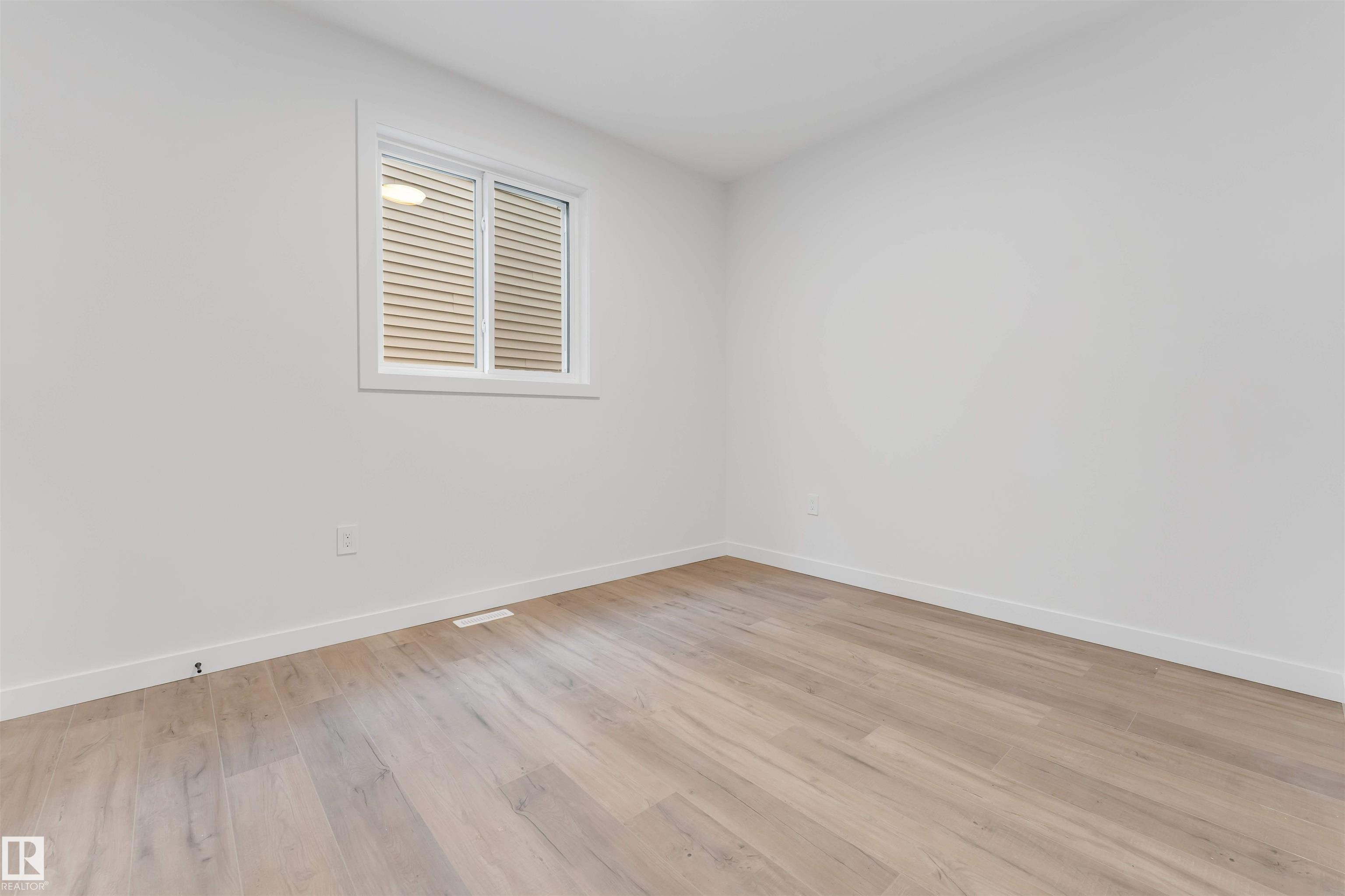 Photo 23 at 7 Axelwood Crescent, Jesperdale, Spruce Grove