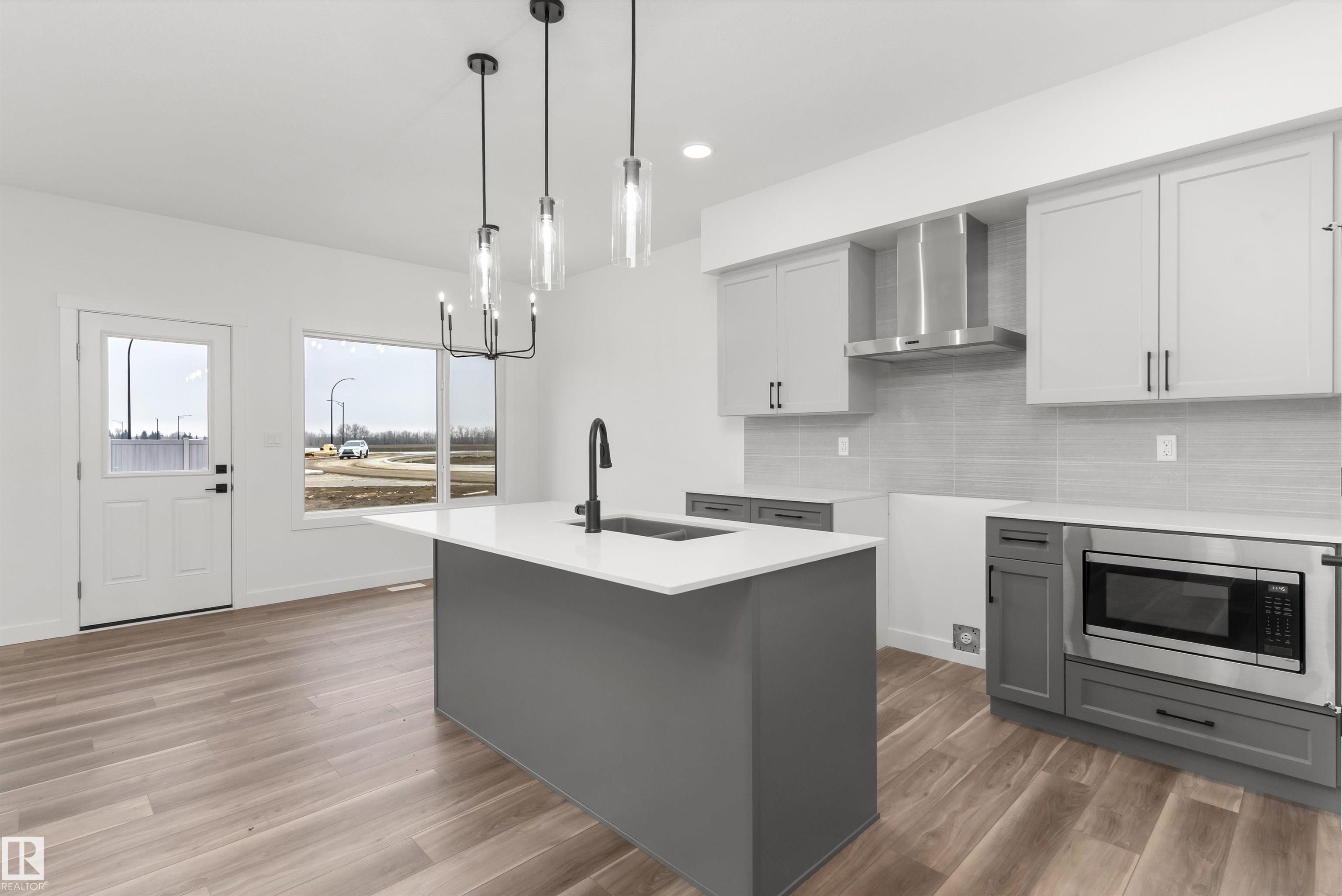 Picture for 19131 20 AV NW