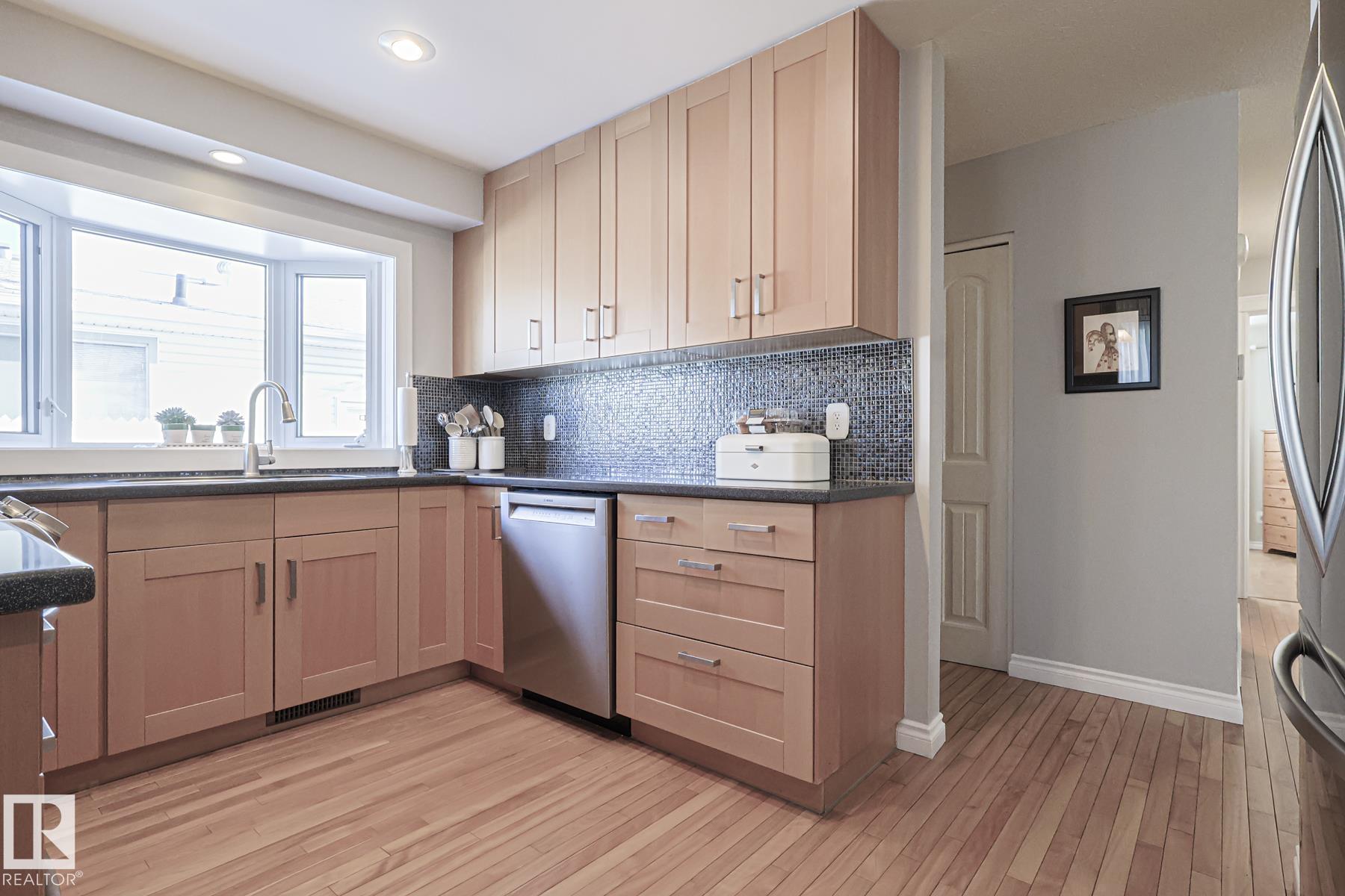 Photo 11 at 11148 41 Avenue NW, Royal Gardens, Edmonton