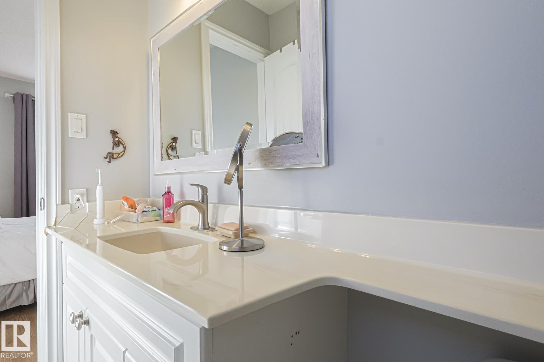 Photo 18 at 11148 41 Avenue NW, Royal Gardens, Edmonton