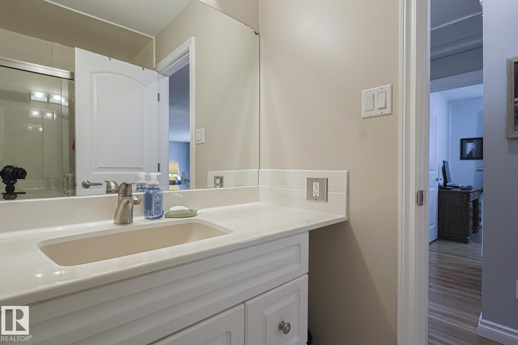 Photo 22 at 11148 41 Avenue NW, Royal Gardens, Edmonton