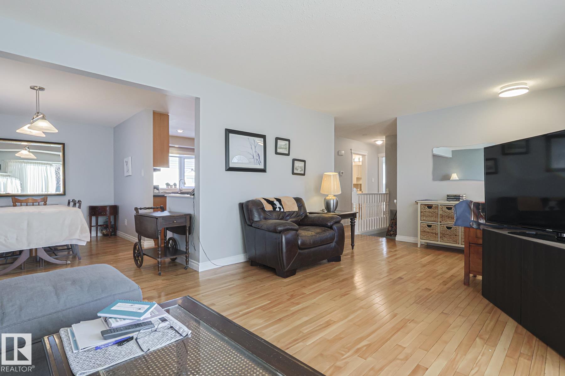 Photo 4 at 11148 41 Avenue NW, Royal Gardens, Edmonton