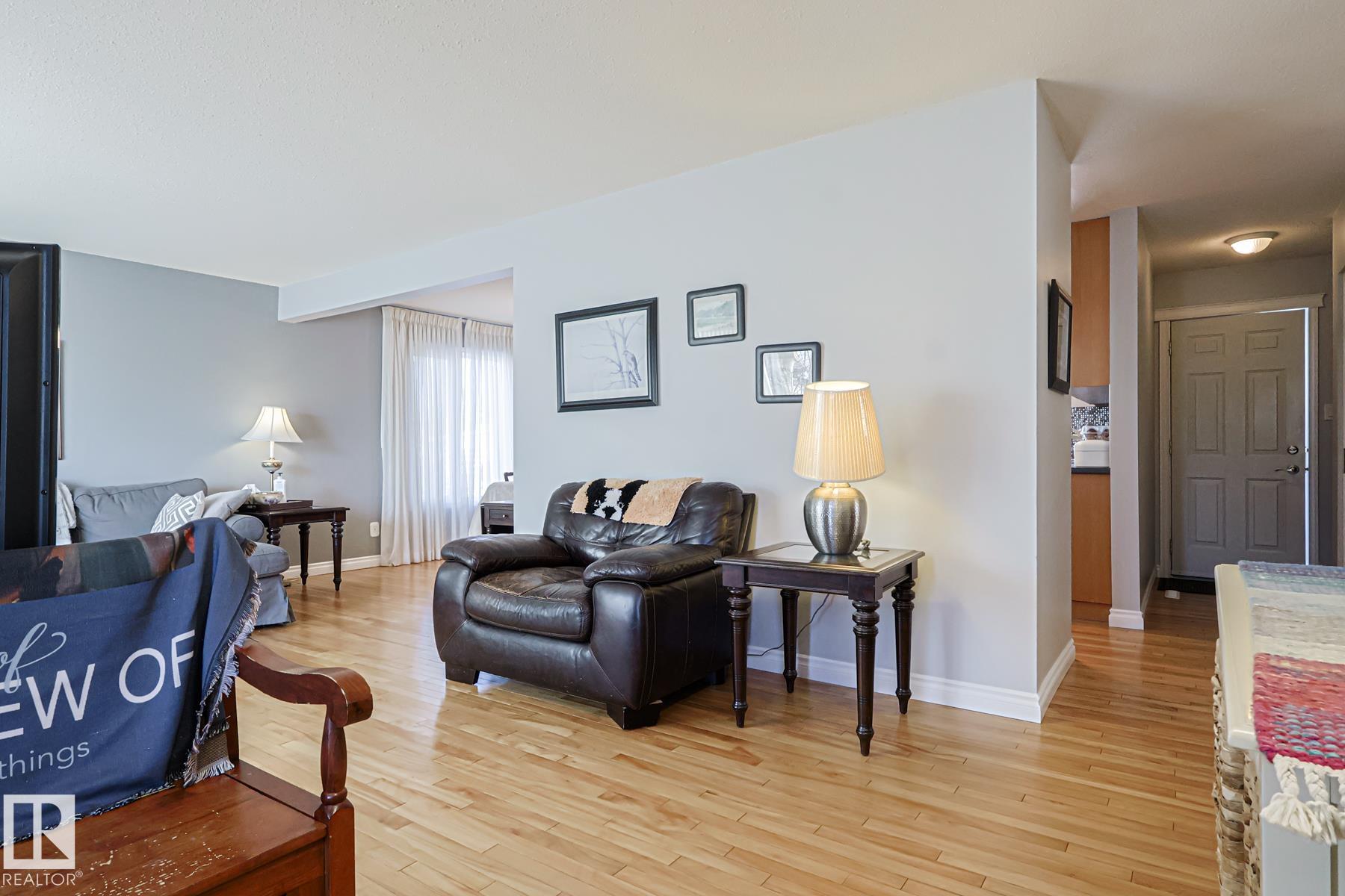 Photo 5 at 11148 41 Avenue NW, Royal Gardens, Edmonton