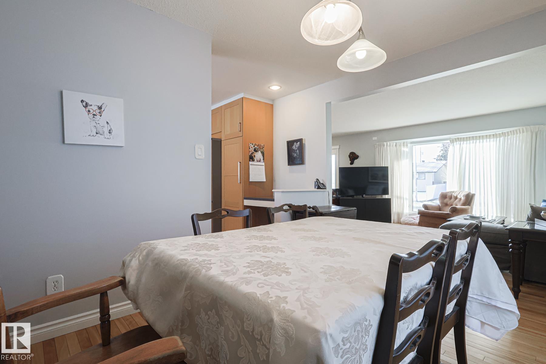 Photo 8 at 11148 41 Avenue NW, Royal Gardens, Edmonton