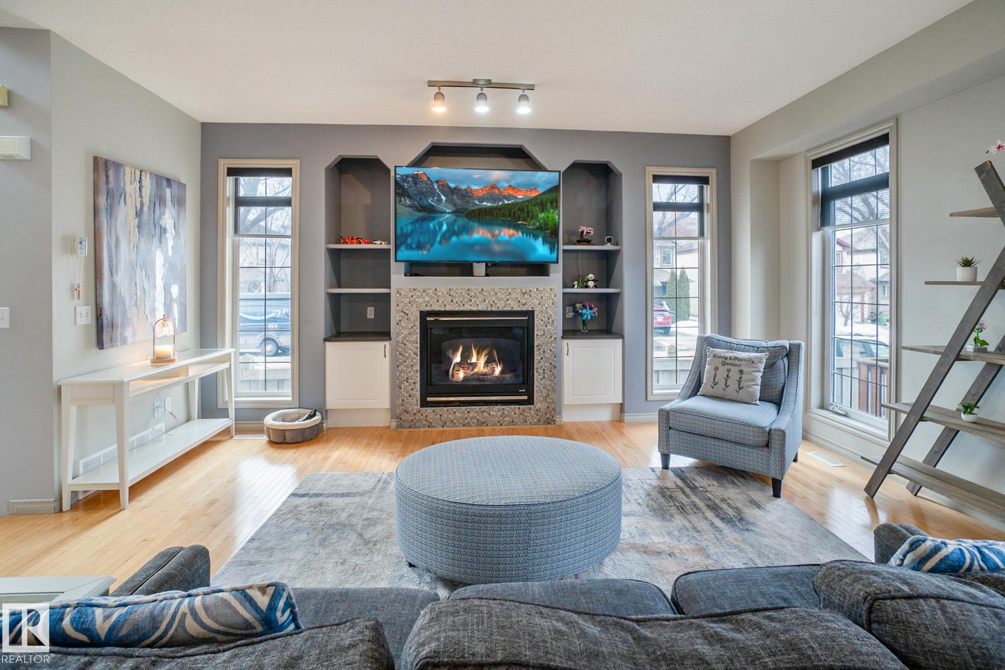 Photo 9 at 3804 Mclean Close SW, Macewan, Edmonton