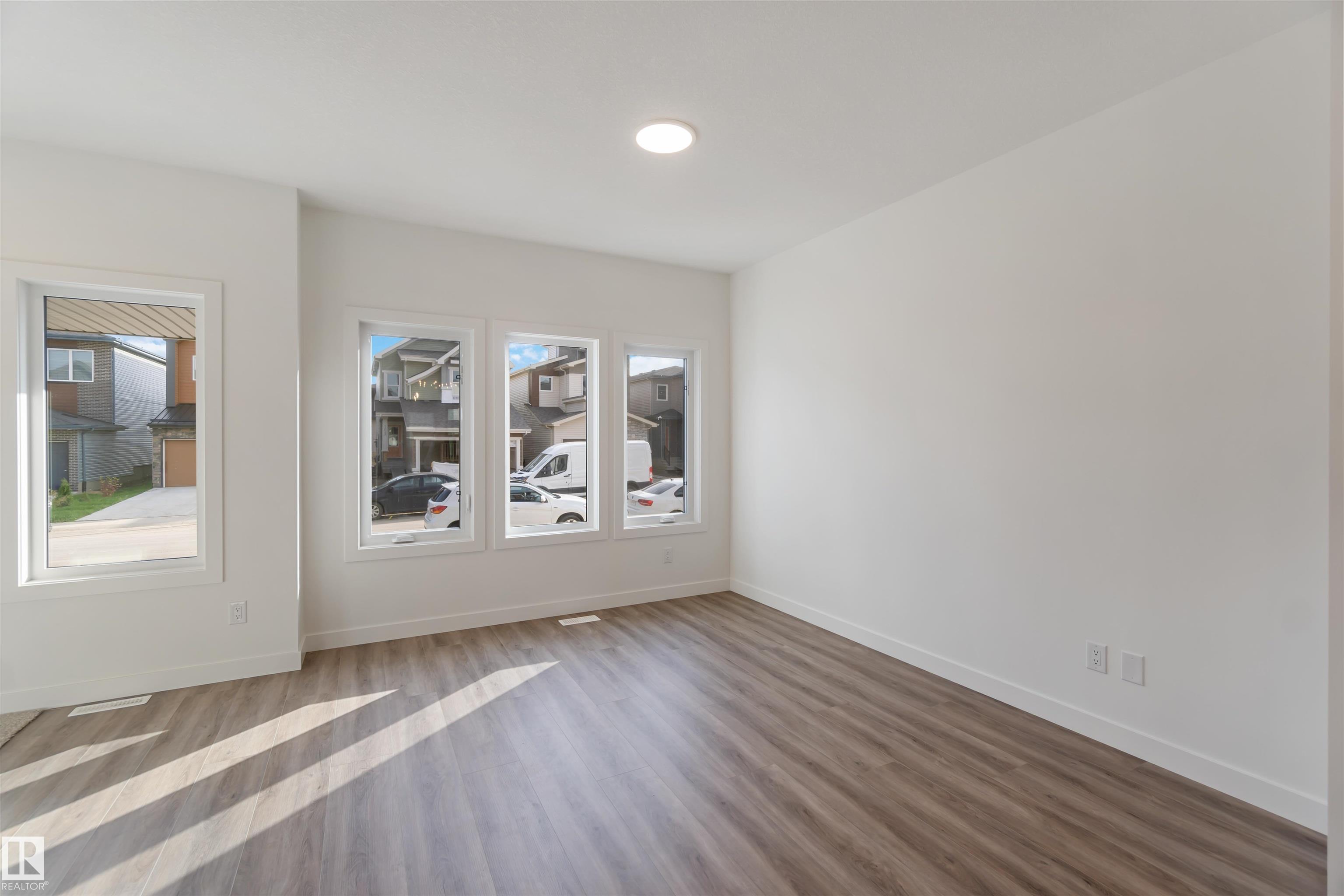 Photo 7 at 1060 14 Avenue NW, Aster, Edmonton