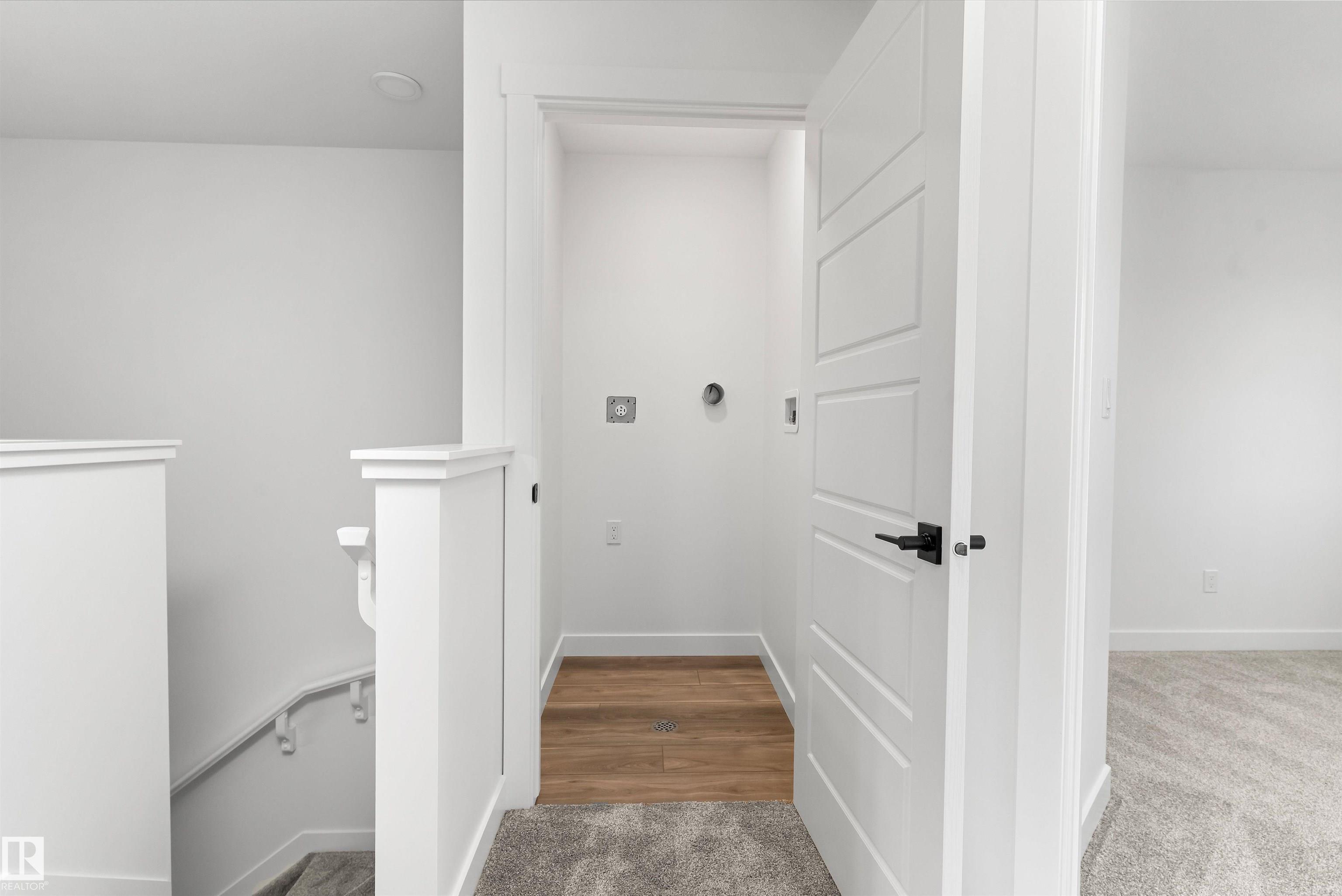 https://zimg.paragon.ice.com/ParagonImages/Property/PM/RAE/225390057/18/0/0/03929f28642d5eb2bf80d3b7d3f818db/1/9f72fda96ac26b481f14c84b0c97f75b/225390057-2ef79c44-78b3-40ce-becd-b7ef676e608f.JPG