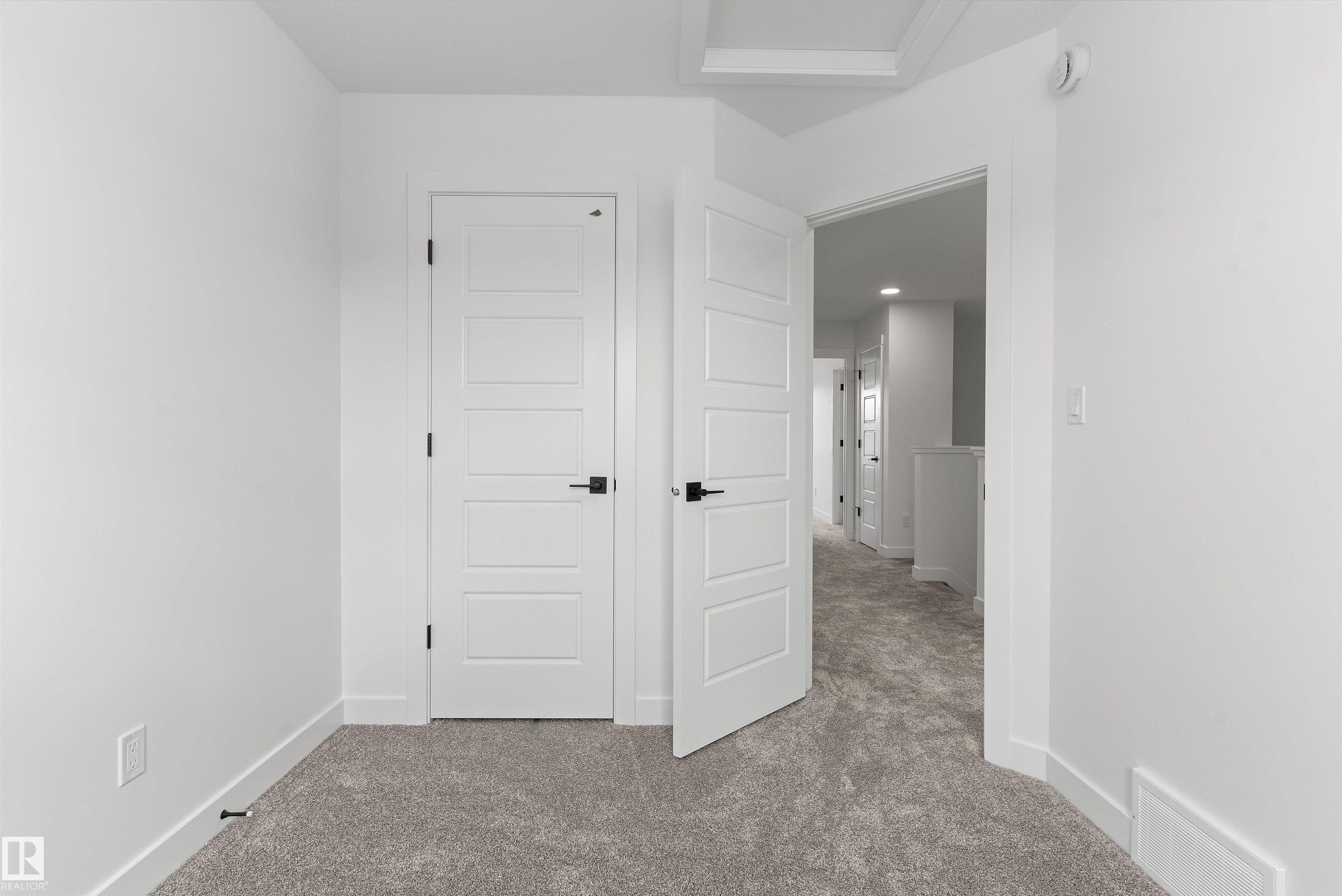 https://zimg.paragon.ice.com/ParagonImages/Property/PM/RAE/225390057/22/0/0/c70fa8066971daff84ae2431e95b7a28/1/9f72fda96ac26b481f14c84b0c97f75b/225390057-9001fc11-7d07-423f-9825-8e72f01a4b35.JPG