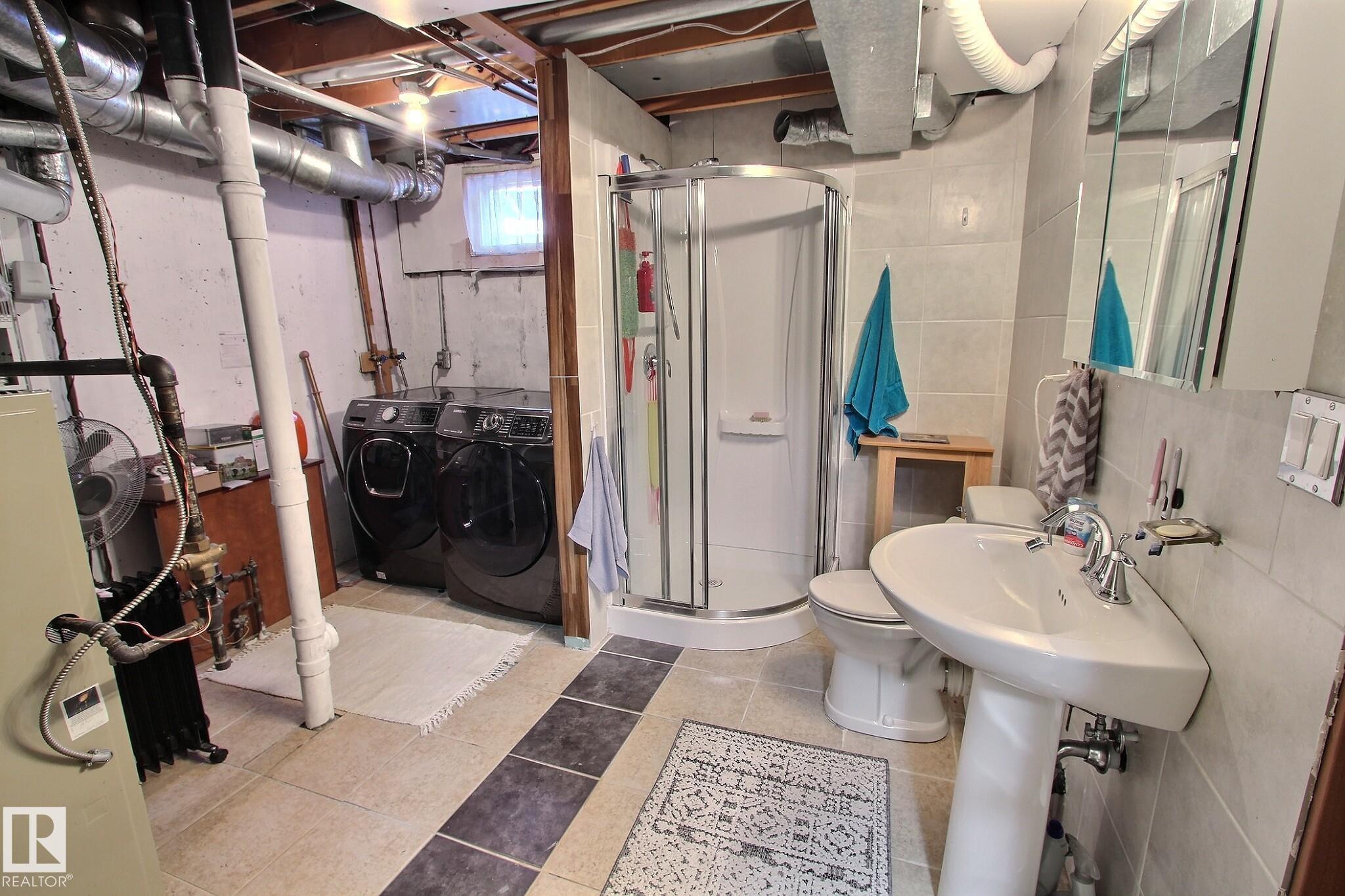 Photo 17 at 230 Chateau Place NW, Belmead, Edmonton