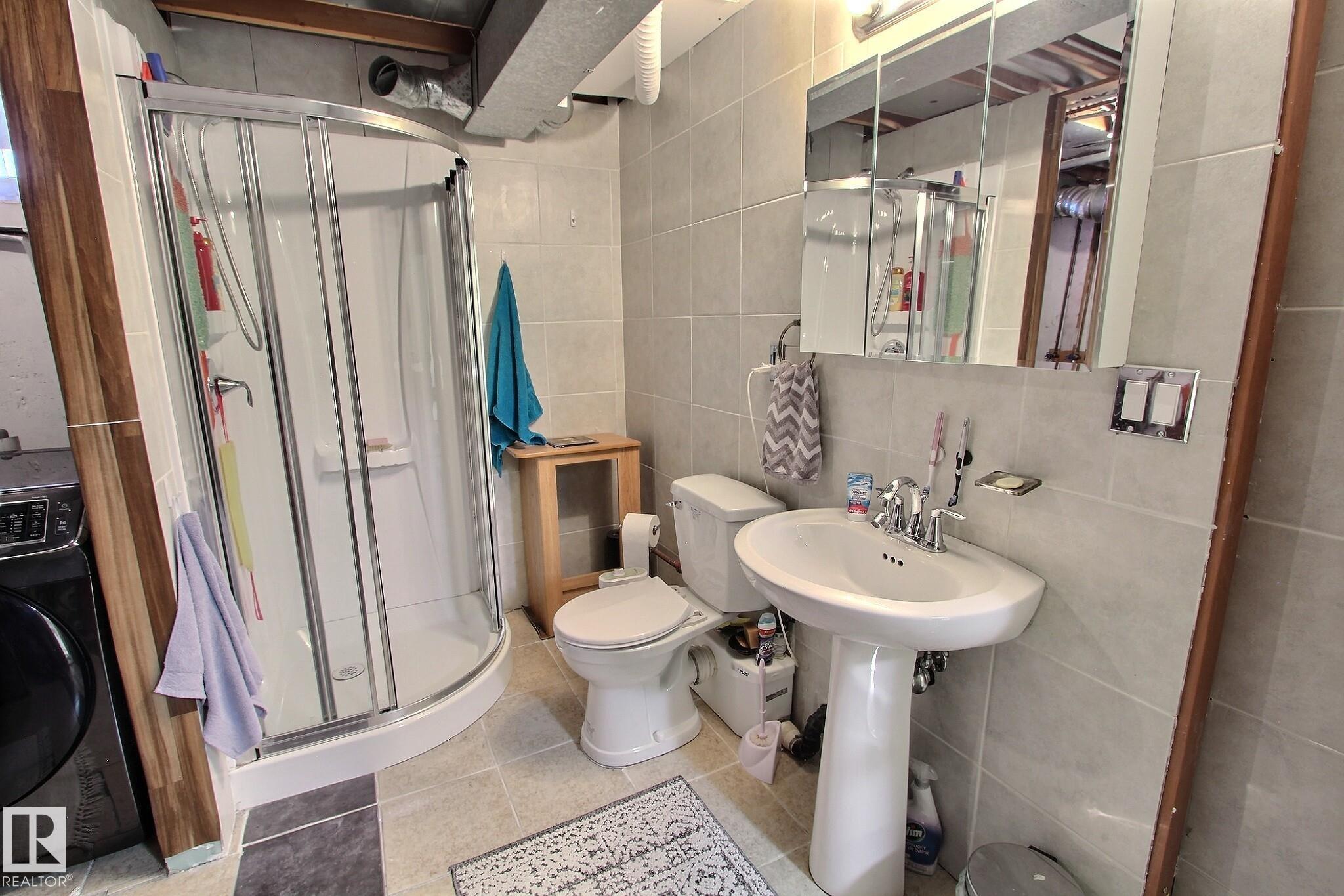 Photo 18 at 230 Chateau Place NW, Belmead, Edmonton