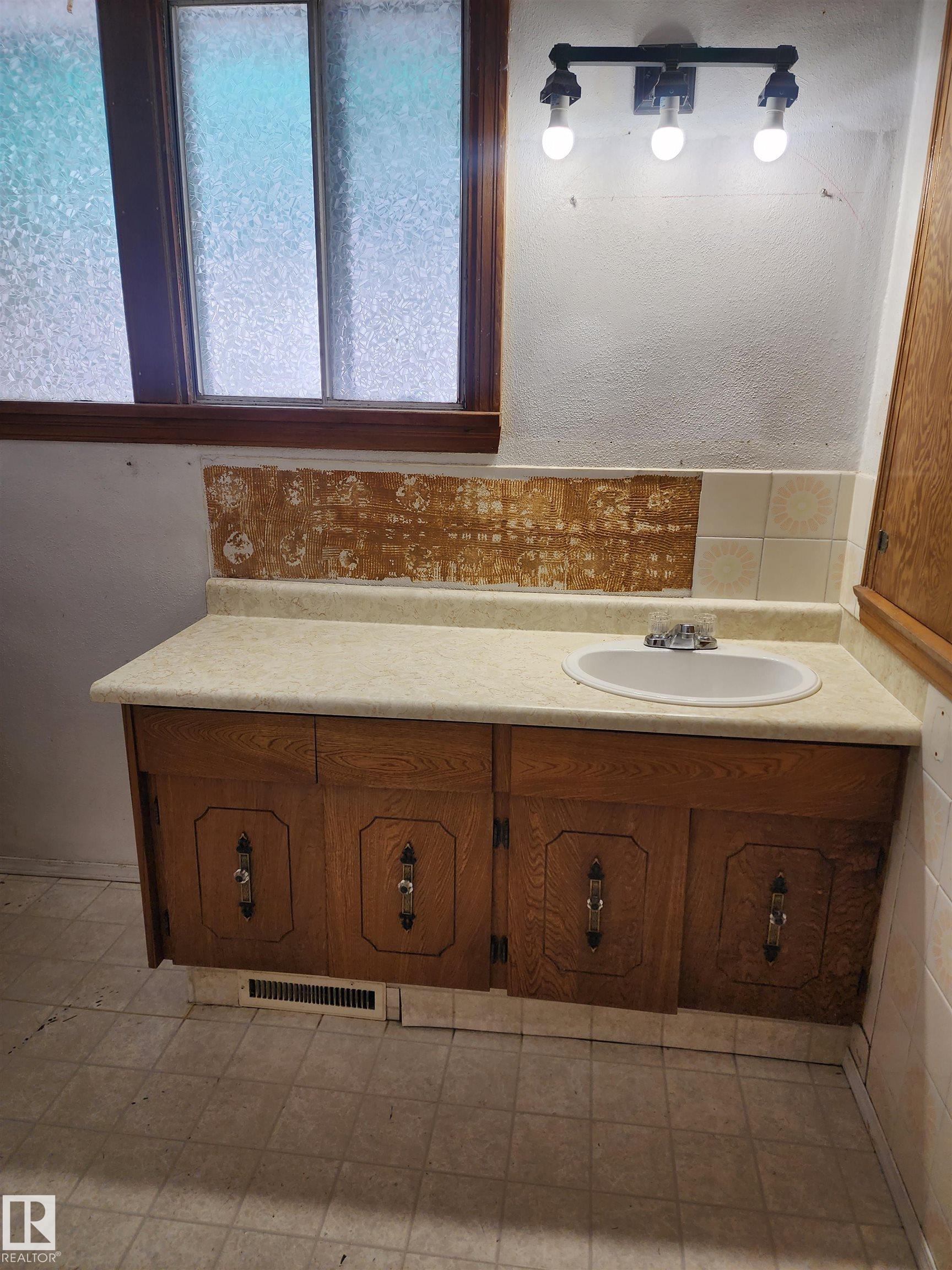 Photo 28 at 10305 98 Avenue, Old Fort Saskatchewan, Fort Saskatchewan