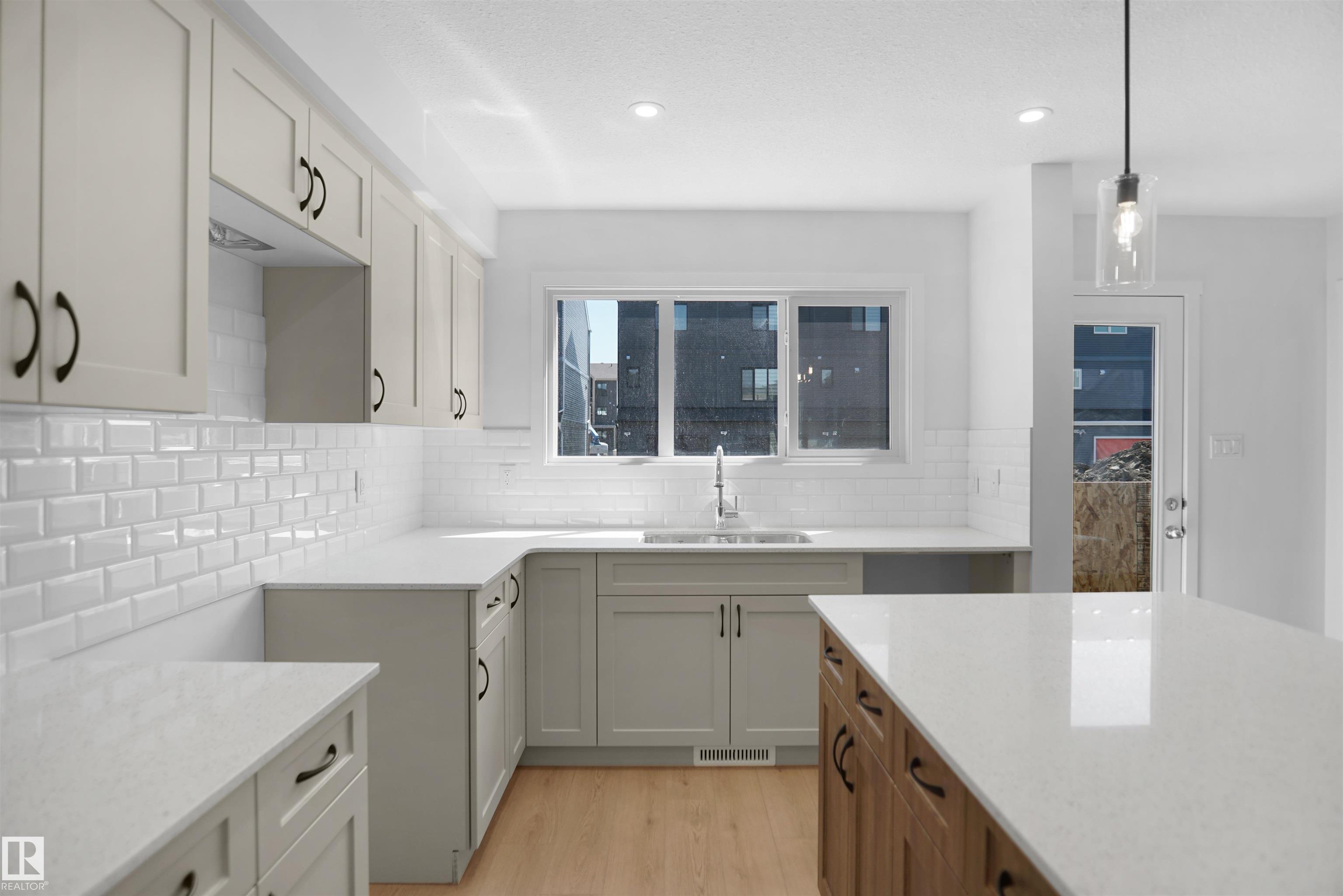 https://zimg.paragon.ice.com/ParagonImages/Property/PM/RAE/225390081/11/0/0/aa9e6e395a32b72dcbf4c0ae84dd4160/1/a985c17a8b637eb78e4db0516e017526/225390081-dd1d7a9b-ec11-4fe3-ba8b-7a0d6e41f508.JPG