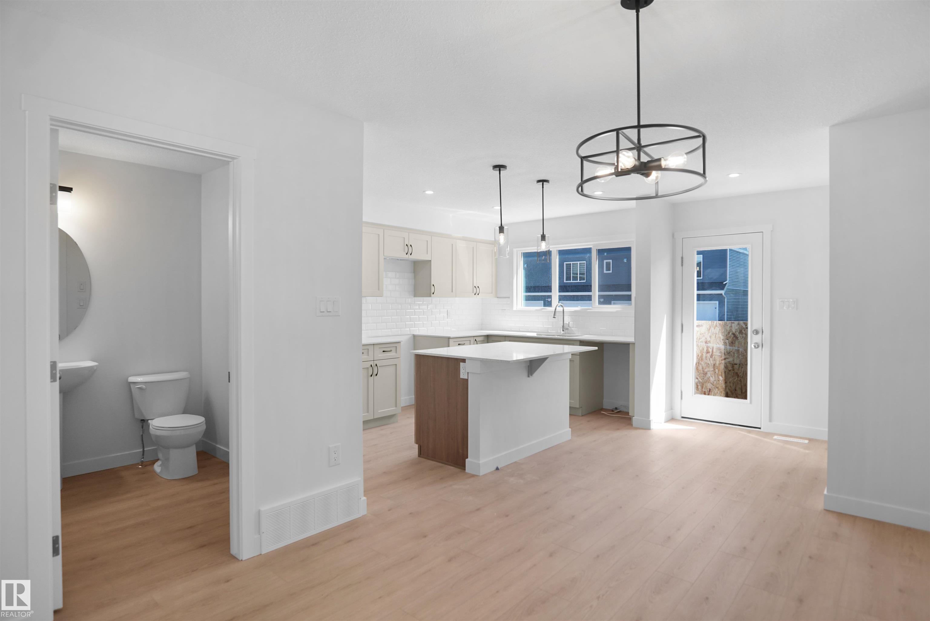 https://zimg.paragon.ice.com/ParagonImages/Property/PM/RAE/225390081/7/0/0/f1e0ba353413e4fe64eab4999307d033/1/a985c17a8b637eb78e4db0516e017526/225390081-bb5d0cb7-c7ba-4846-81f6-b7d7360c356f.JPG