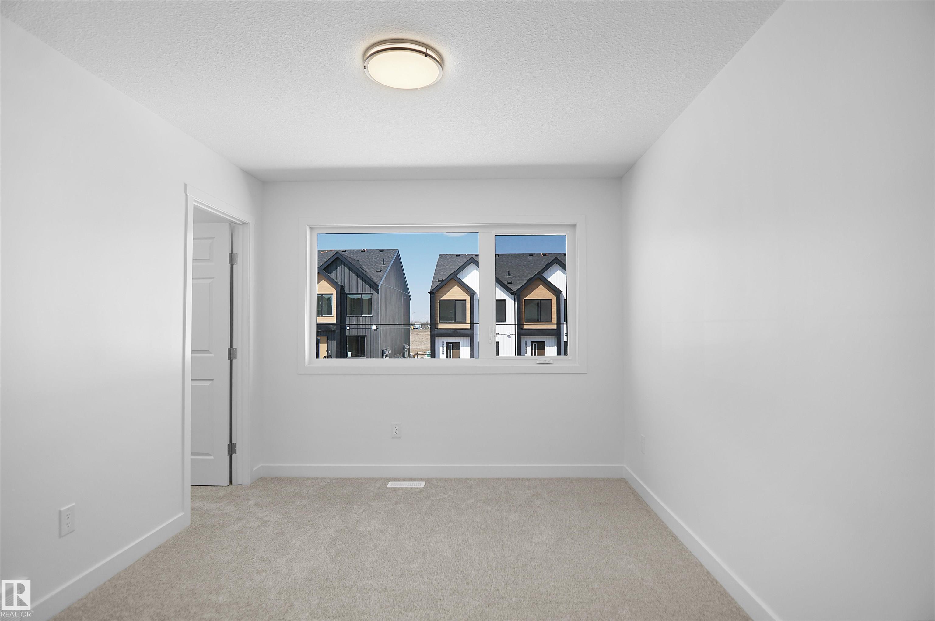 https://zimg.paragon.ice.com/ParagonImages/Property/PM/RAE/225390082/17/0/0/5cff51587fccf6caf855a66812a039b5/1/845a0c8134bafbf9237ce3467f03a827/225390082-8feaf2e7-add3-4b69-8786-7269498e877a.JPG