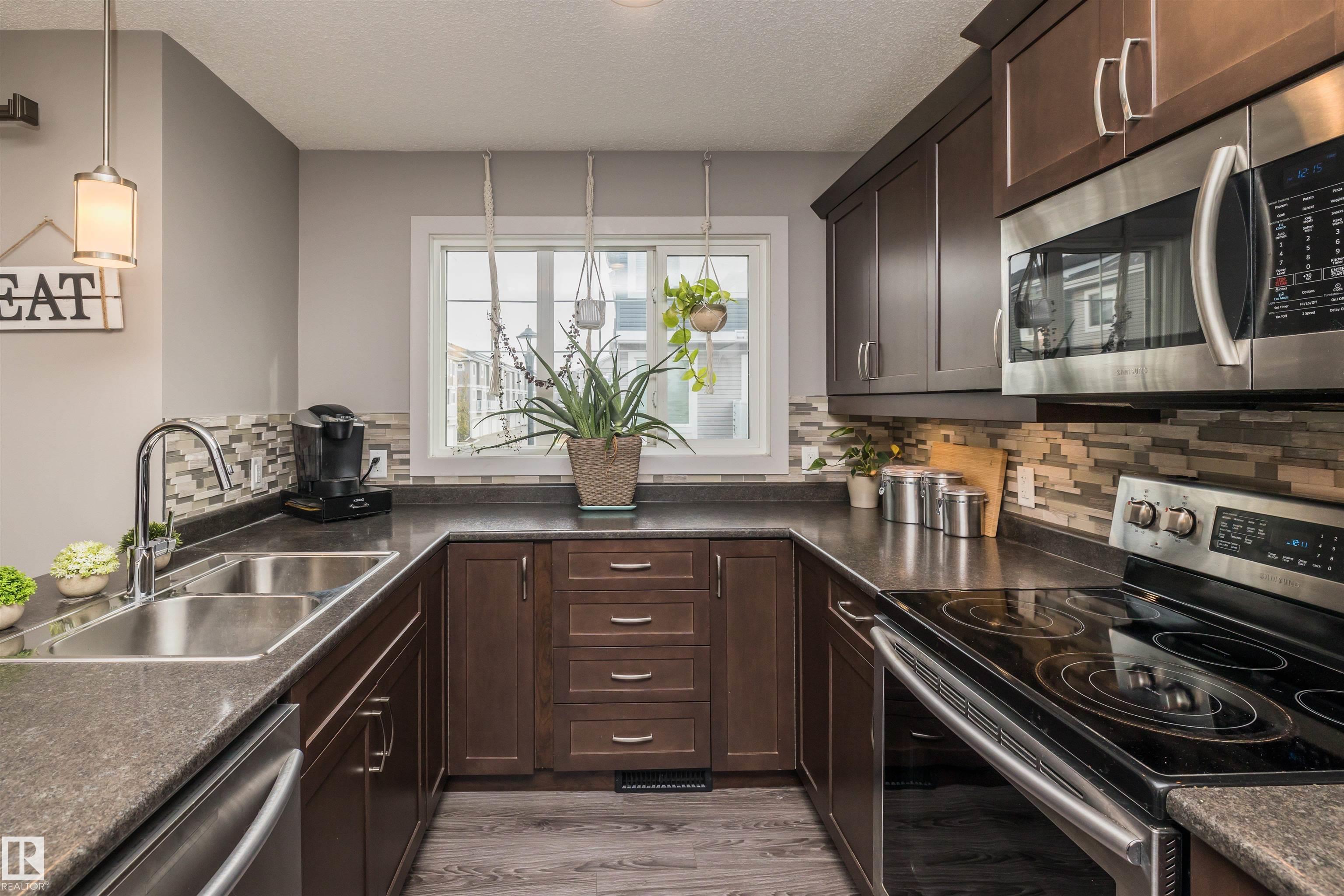 Photo 9 at 10 - 1391 Starling Drive NW, Starling, Edmonton