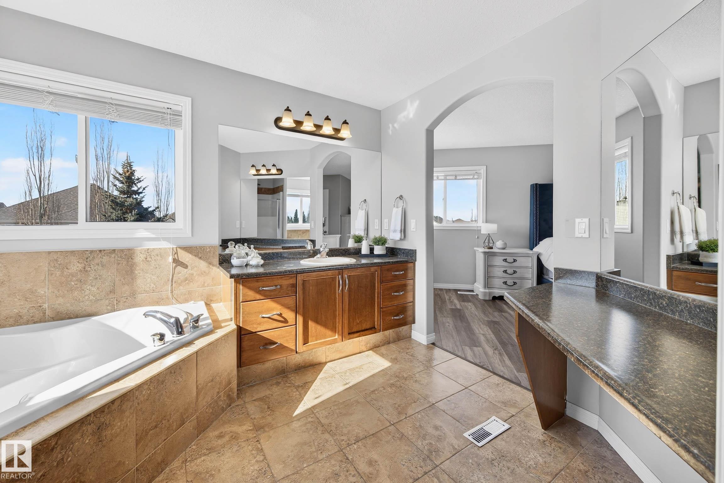 Photo 37 at 96 Rue Marseille, Montalet, Beaumont