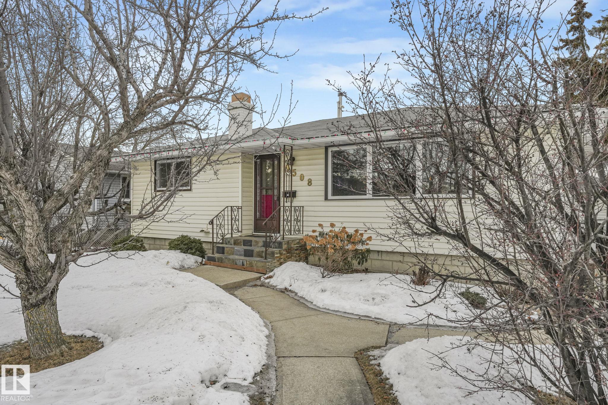 9508 Ottewell Road NW, Ottewell, Edmonton photo number 2