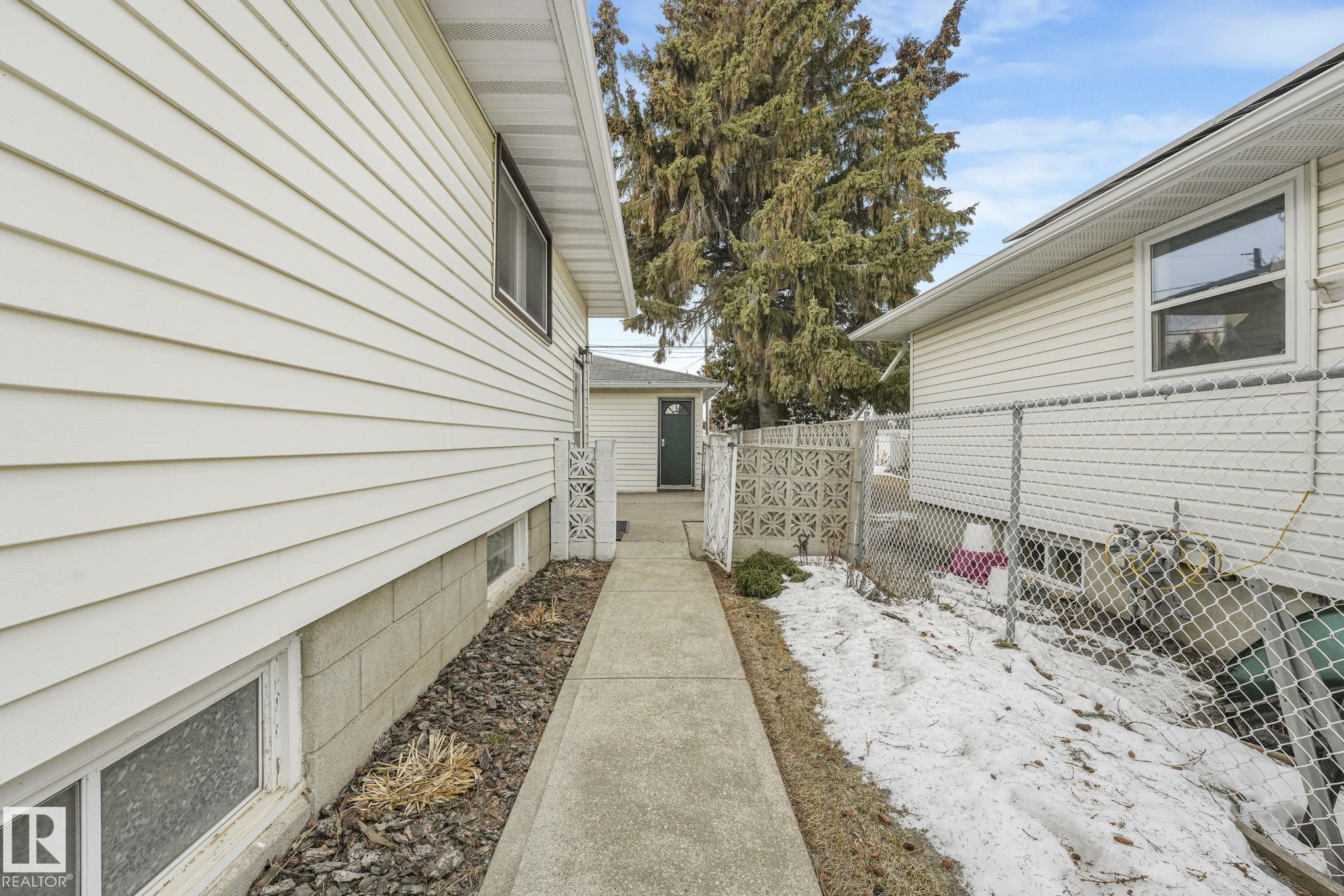 Photo 41 at 9508 Ottewell Road NW, Ottewell, Edmonton