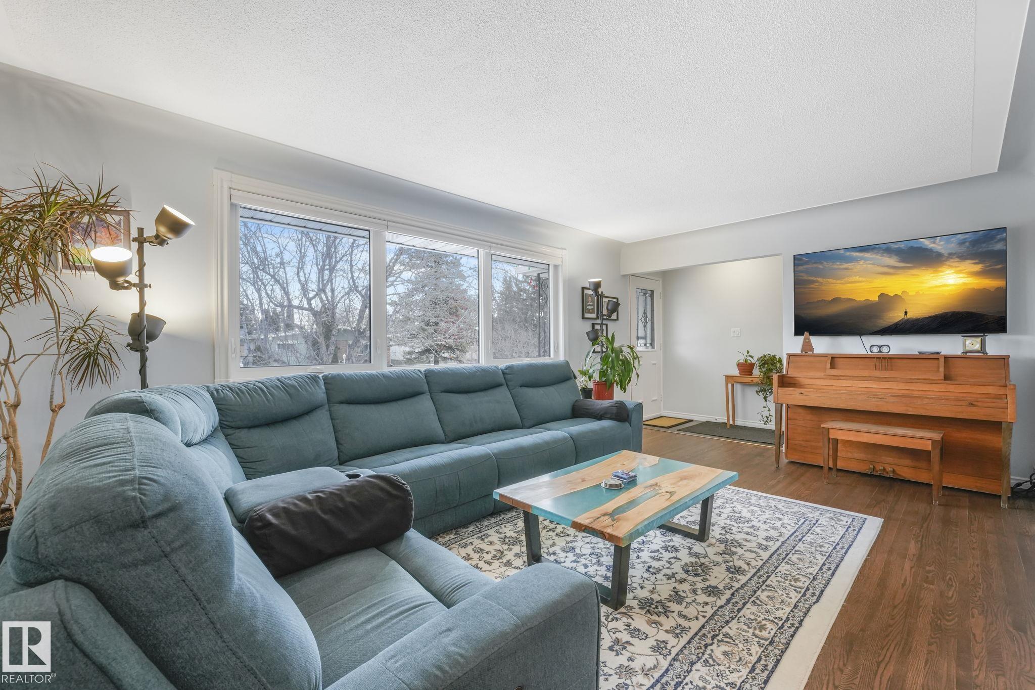 Photo 6 at 9508 Ottewell Road NW, Ottewell, Edmonton