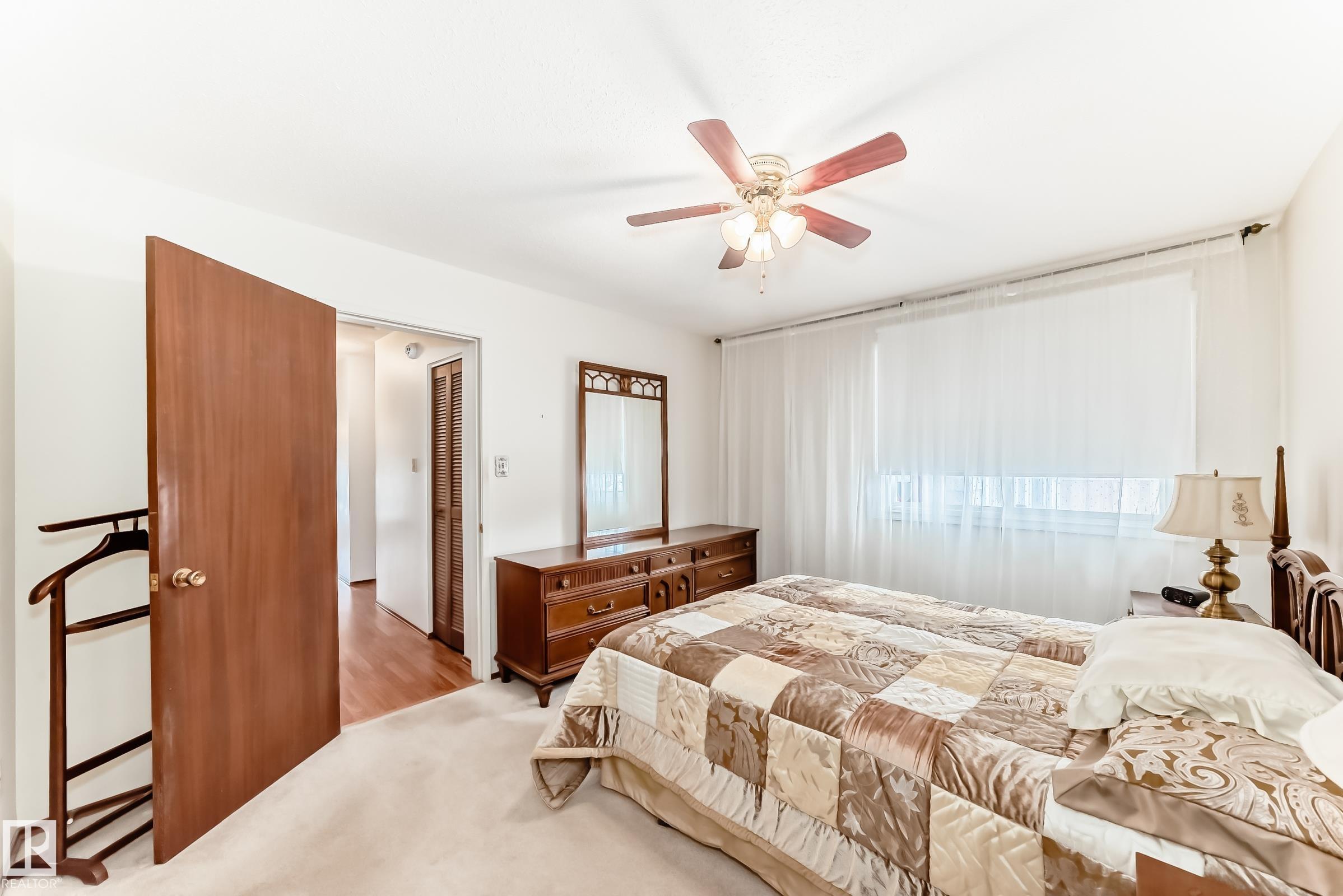 Photo 12 at 4231 110 Street NW, Rideau Park, Edmonton