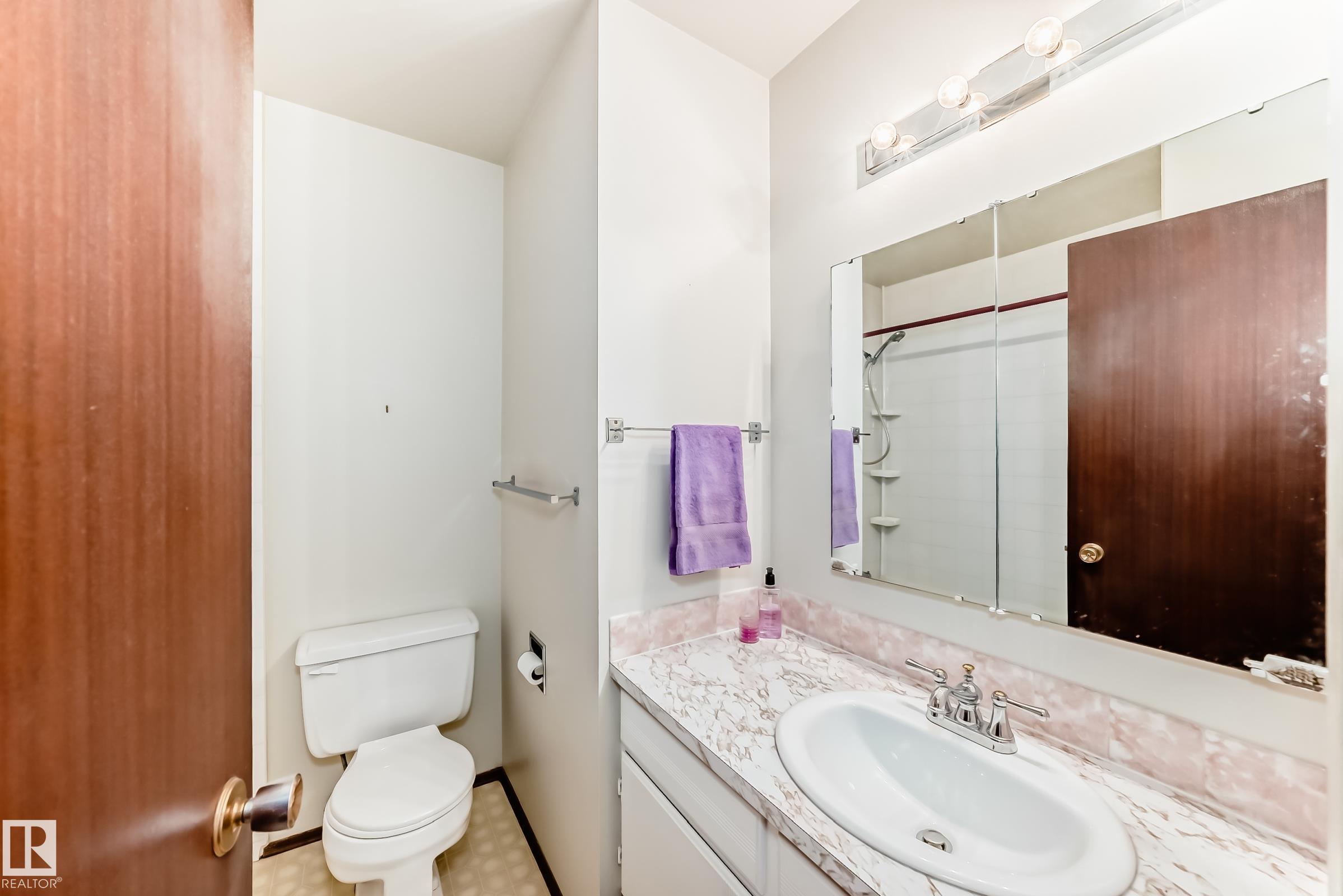 Photo 16 at 4231 110 Street NW, Rideau Park, Edmonton