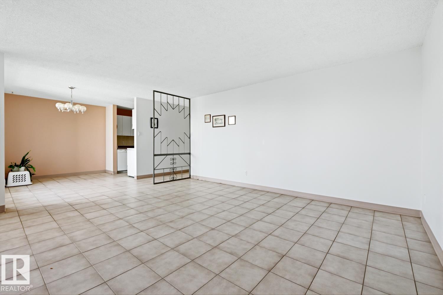 Photo 7 at 802 - 10155 114 Street NW, Wîhkwêntôwin, Edmonton