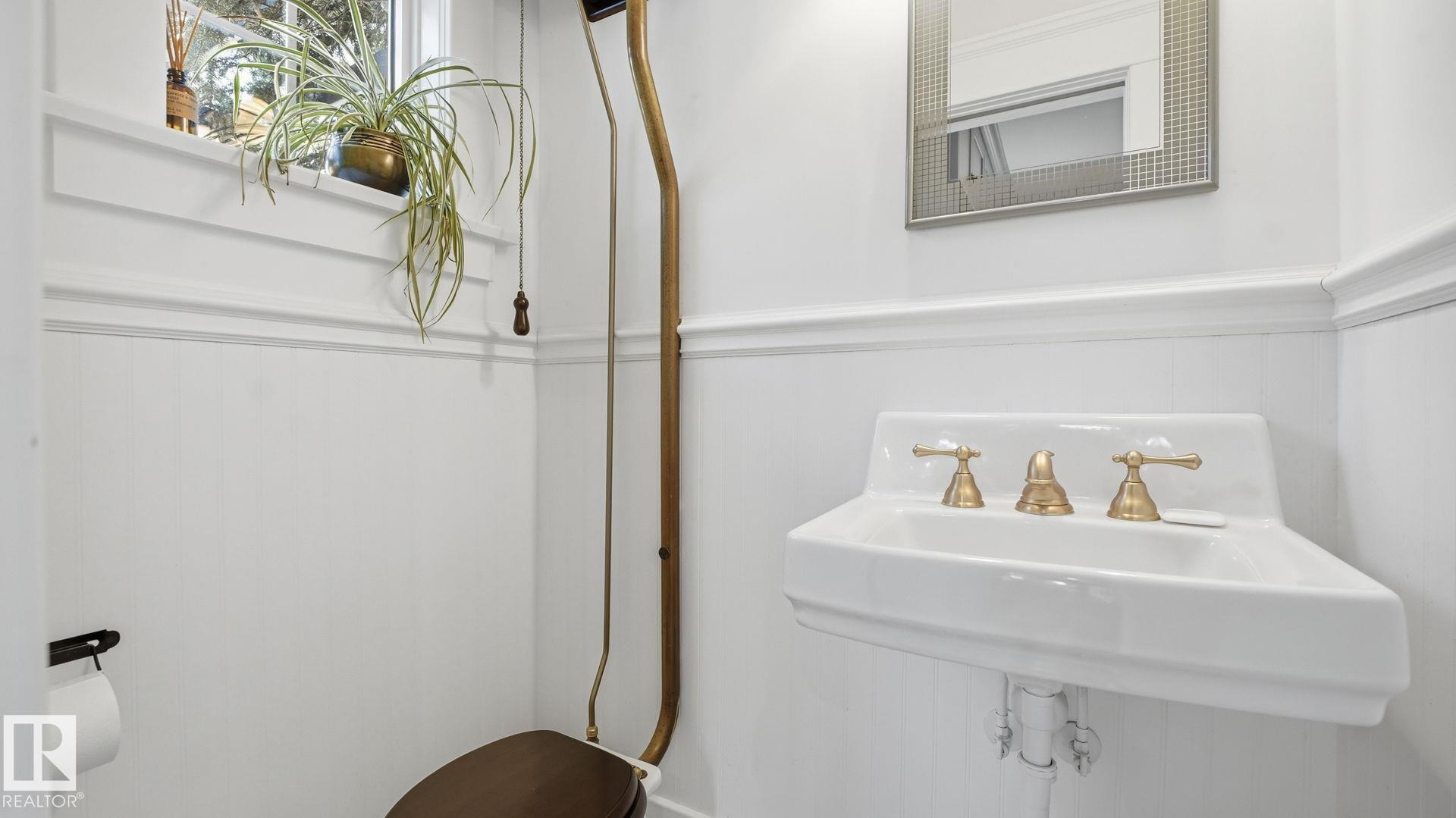 Photo 18 at 10923 125 Street NW, Westmount, Edmonton