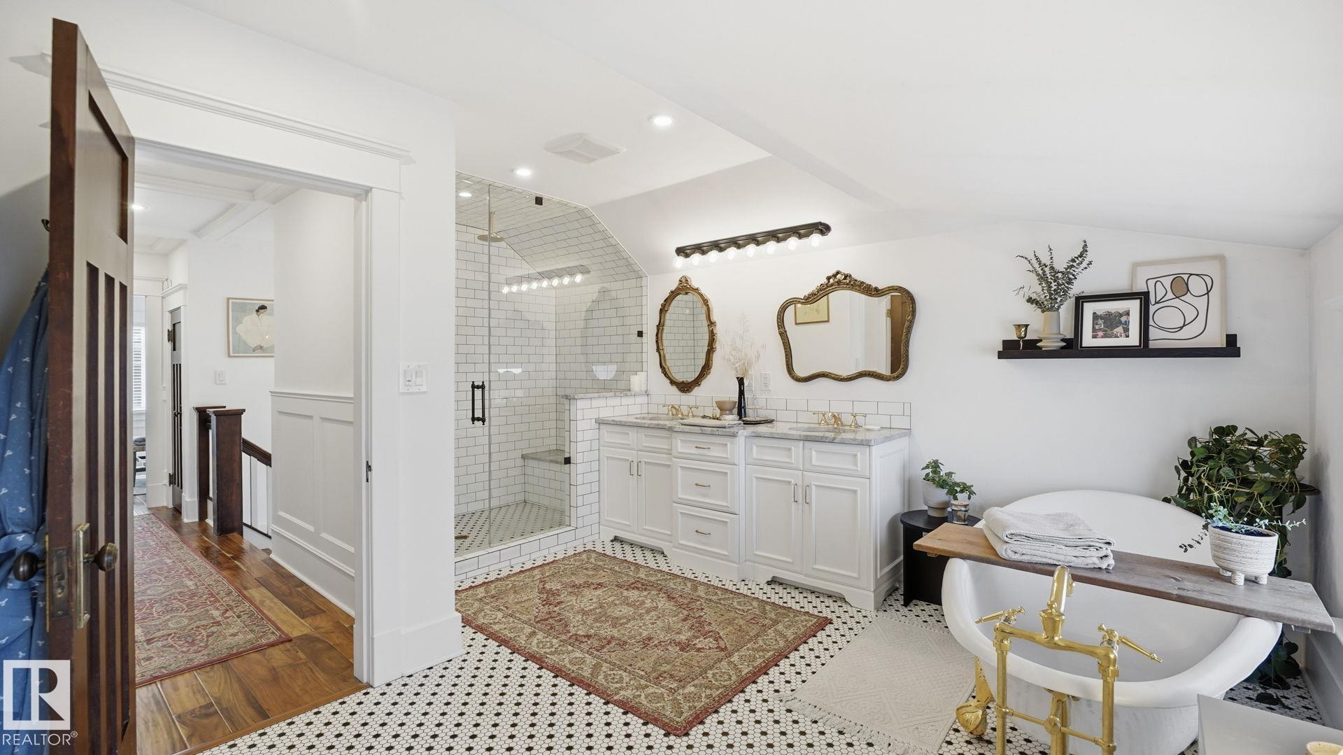 Photo 24 at 10923 125 Street NW, Westmount, Edmonton