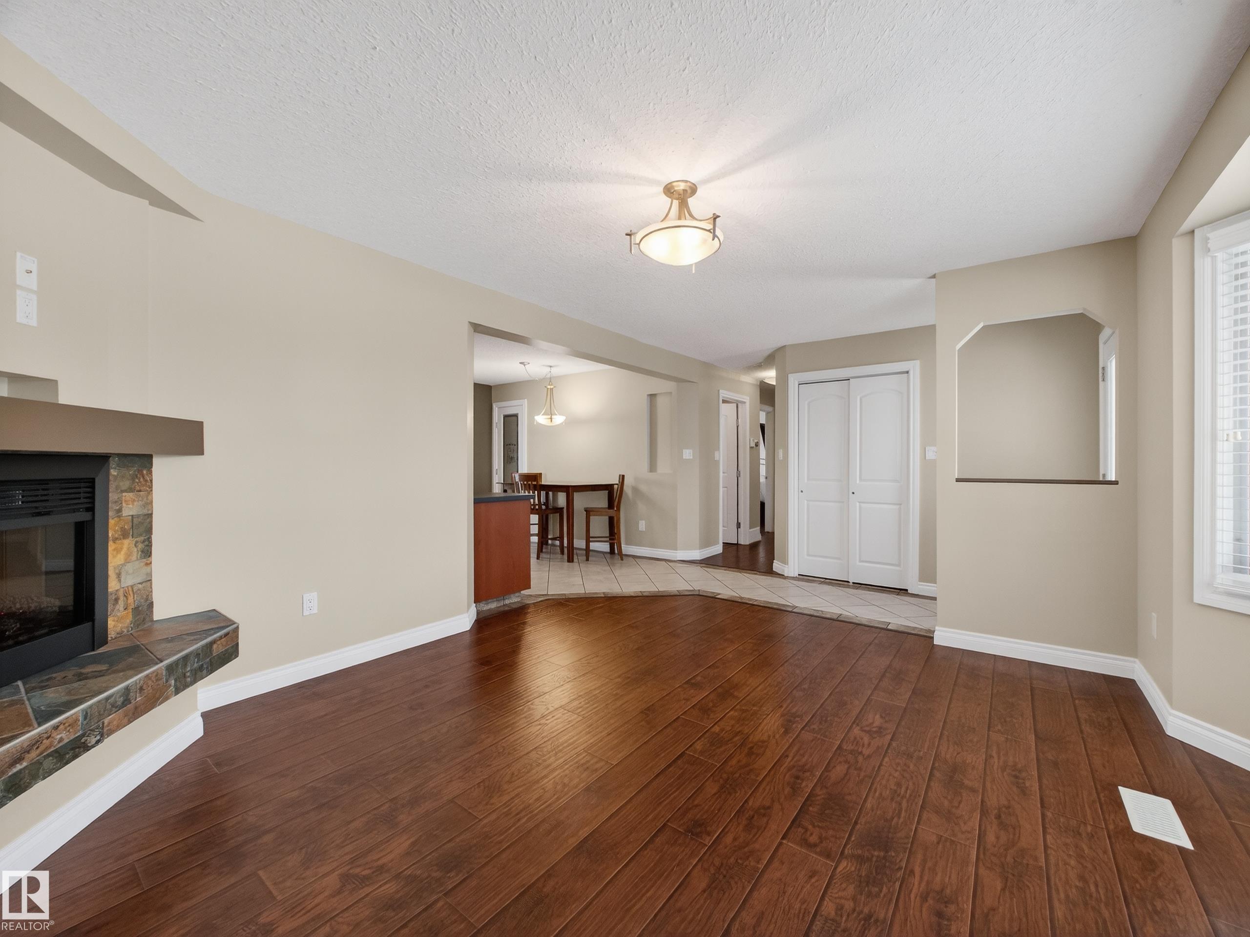 Photo 11 at 10454 166 Street NW, Britannia Youngstown, Edmonton