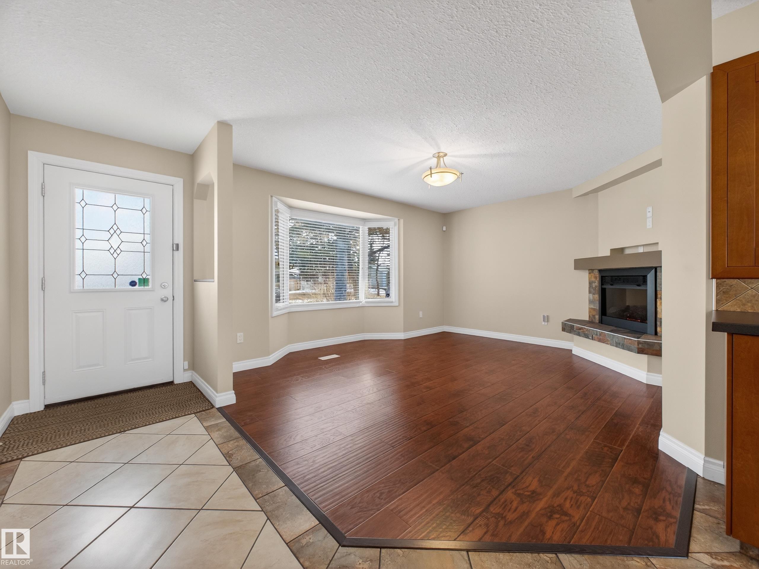 Photo 8 at 10454 166 Street NW, Britannia Youngstown, Edmonton