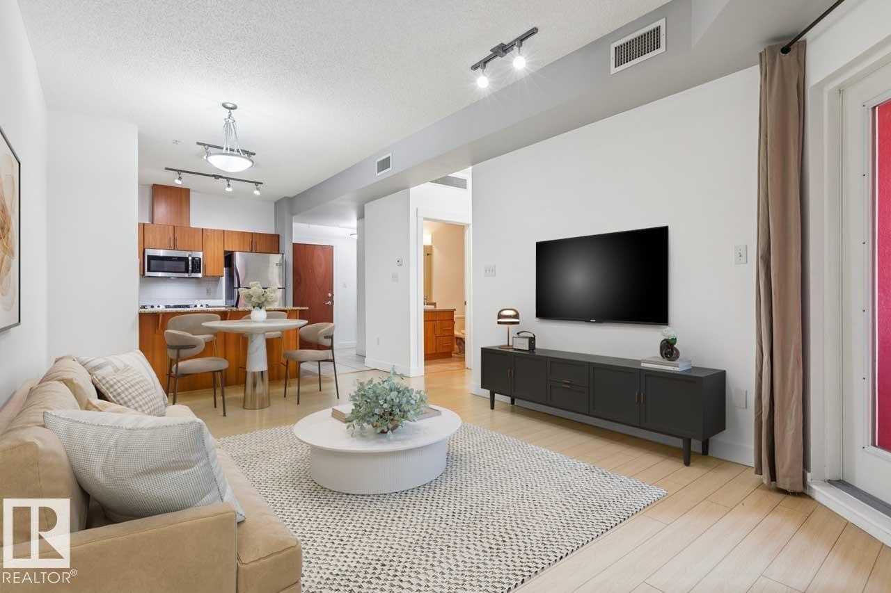 Photo 12 at 213 - 10333 112 Street NW, Wîhkwêntôwin, Edmonton