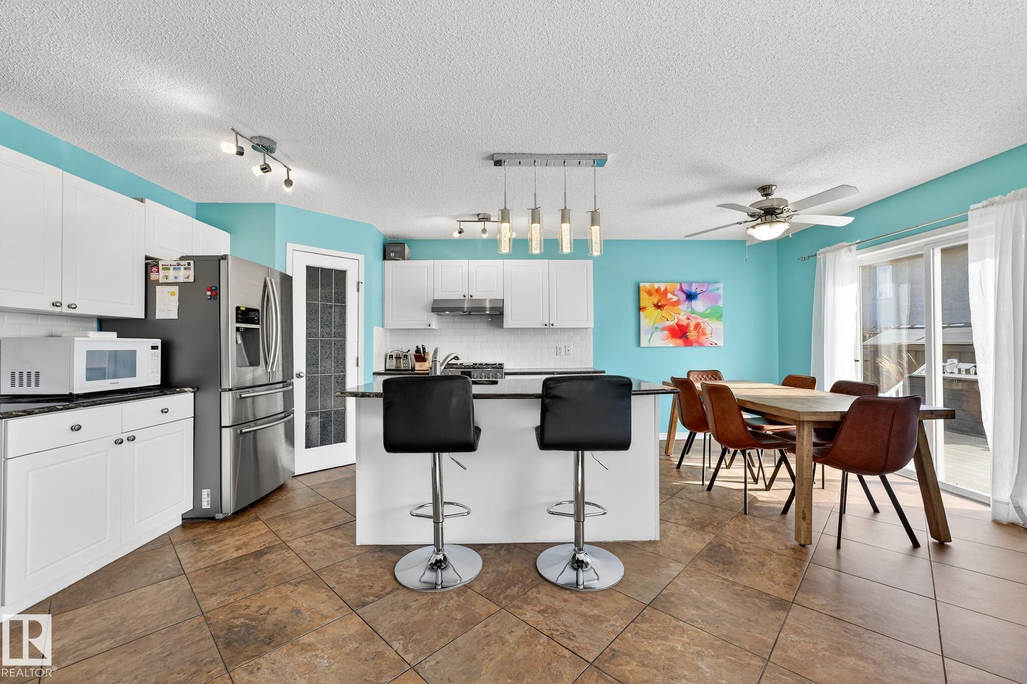 Photo 3 at 16004 91 Street NW, Eaux Claires, Edmonton