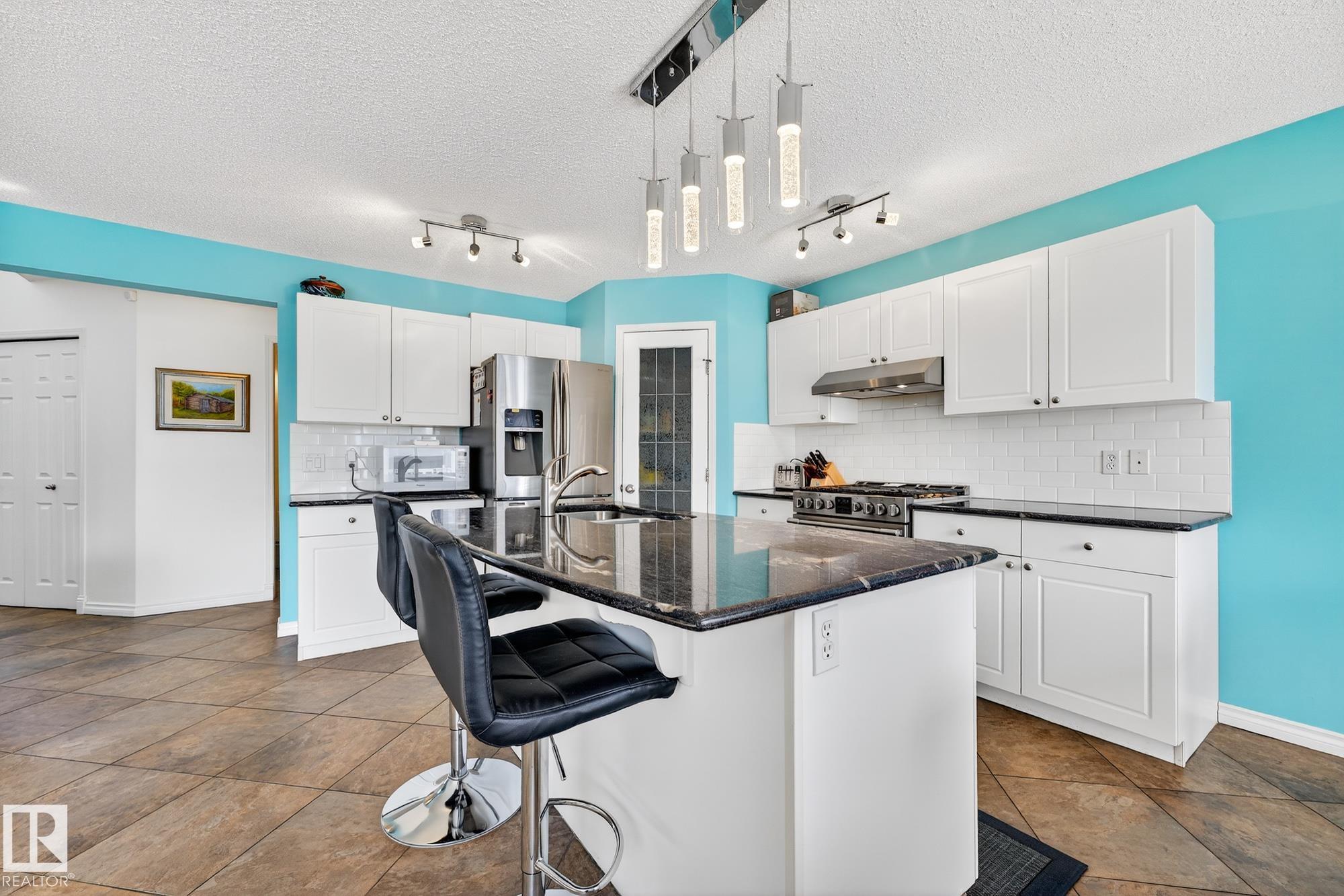 Photo 4 at 16004 91 Street NW, Eaux Claires, Edmonton