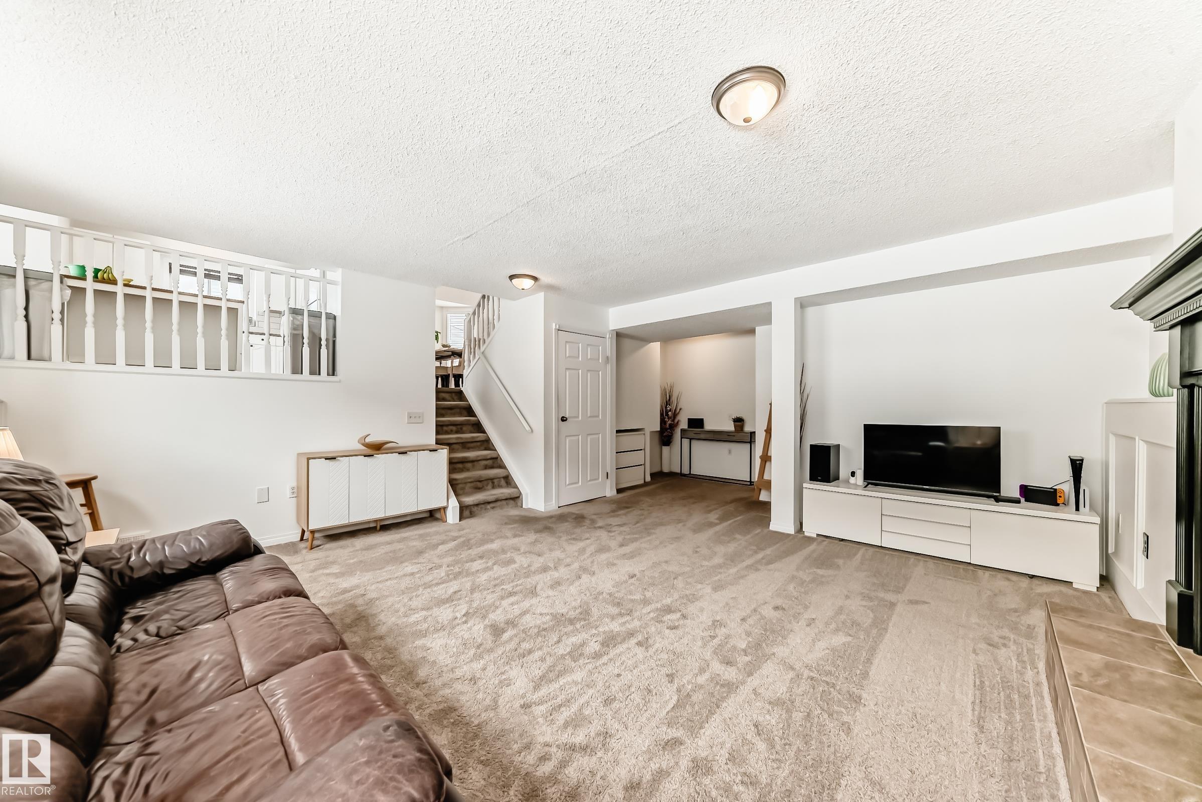 Photo 11 at 5 Dillon Place, Deer Ridge, St. Albert