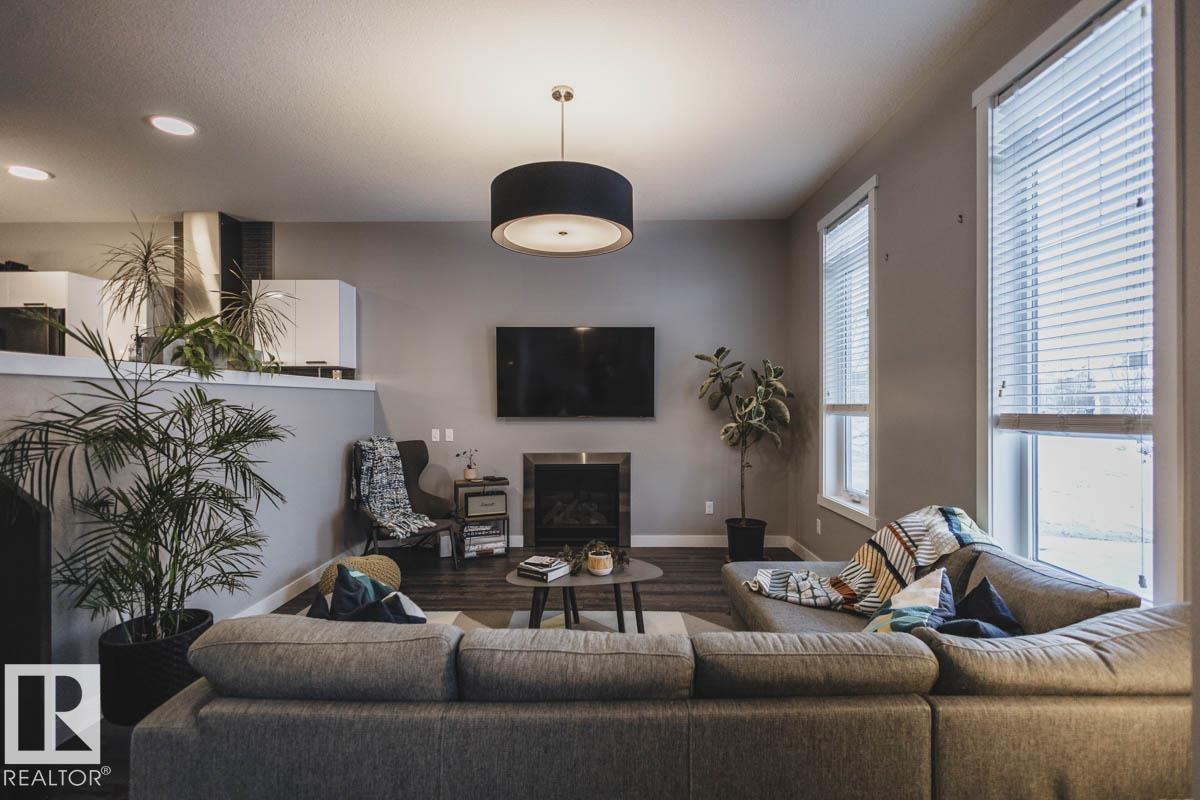 Photo 4 at 1516 165 Street SW, Glenridding Heights, Edmonton