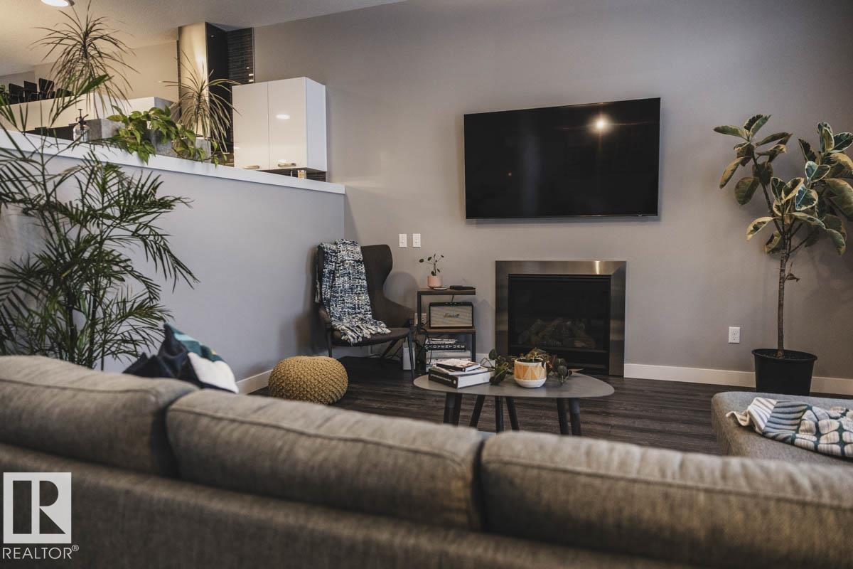 Photo 6 at 1516 165 Street SW, Glenridding Heights, Edmonton