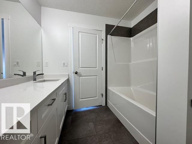 https://zimg.paragon.ice.com/ParagonImages/Property/PM/RAE/225390120/27/0/0/2152b3adf518dd5256fa4fad01735425/1/a465a7f6eedde6e21b2aeb4d88484230/225390120-49a67539-87b7-45ff-a2df-2c635874f429.JPG