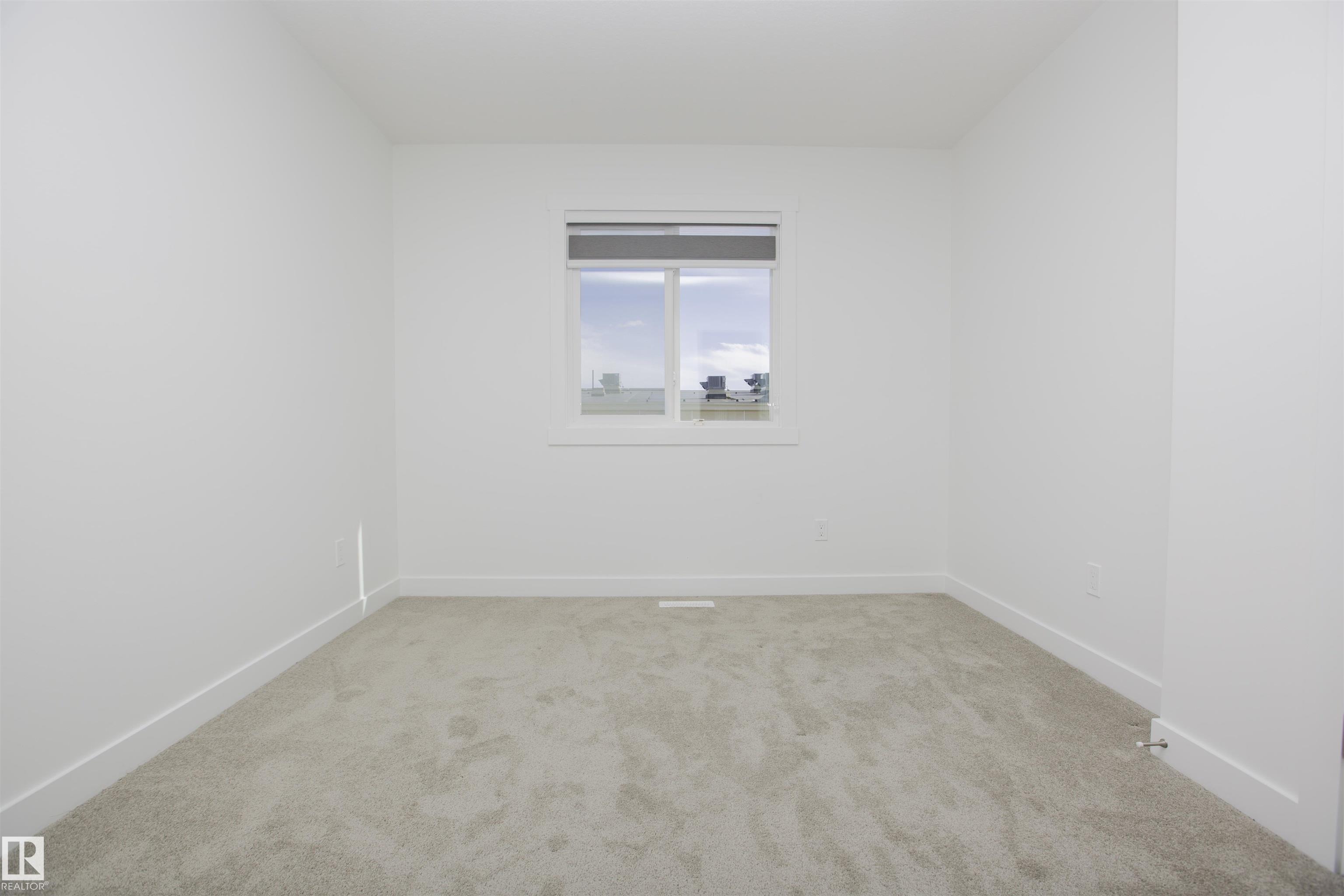 https://zimg.paragon.ice.com/ParagonImages/Property/PM/RAE/225390120/44/0/0/df4b17b6a1f39b384d60678ededd1570/1/a465a7f6eedde6e21b2aeb4d88484230/225390120-285e8289-9283-4f84-af4f-1a93f9b1d471.JPG