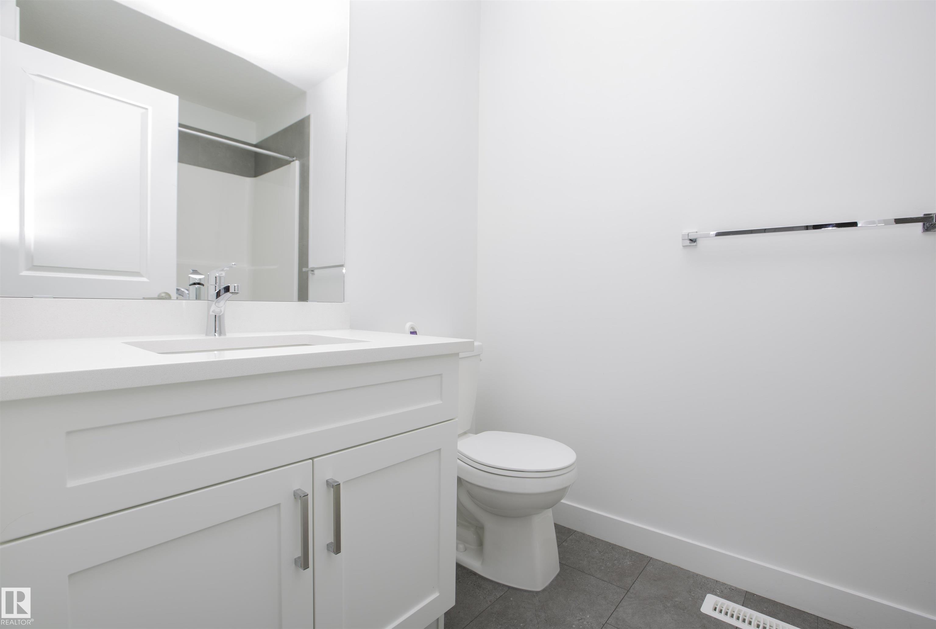 https://zimg.paragon.ice.com/ParagonImages/Property/PM/RAE/225390120/45/0/0/0fc8923fbded8b6396c184342eedb61d/1/a465a7f6eedde6e21b2aeb4d88484230/225390120-9c3ac722-b178-4301-95d2-ec3e2c29ceca.JPG