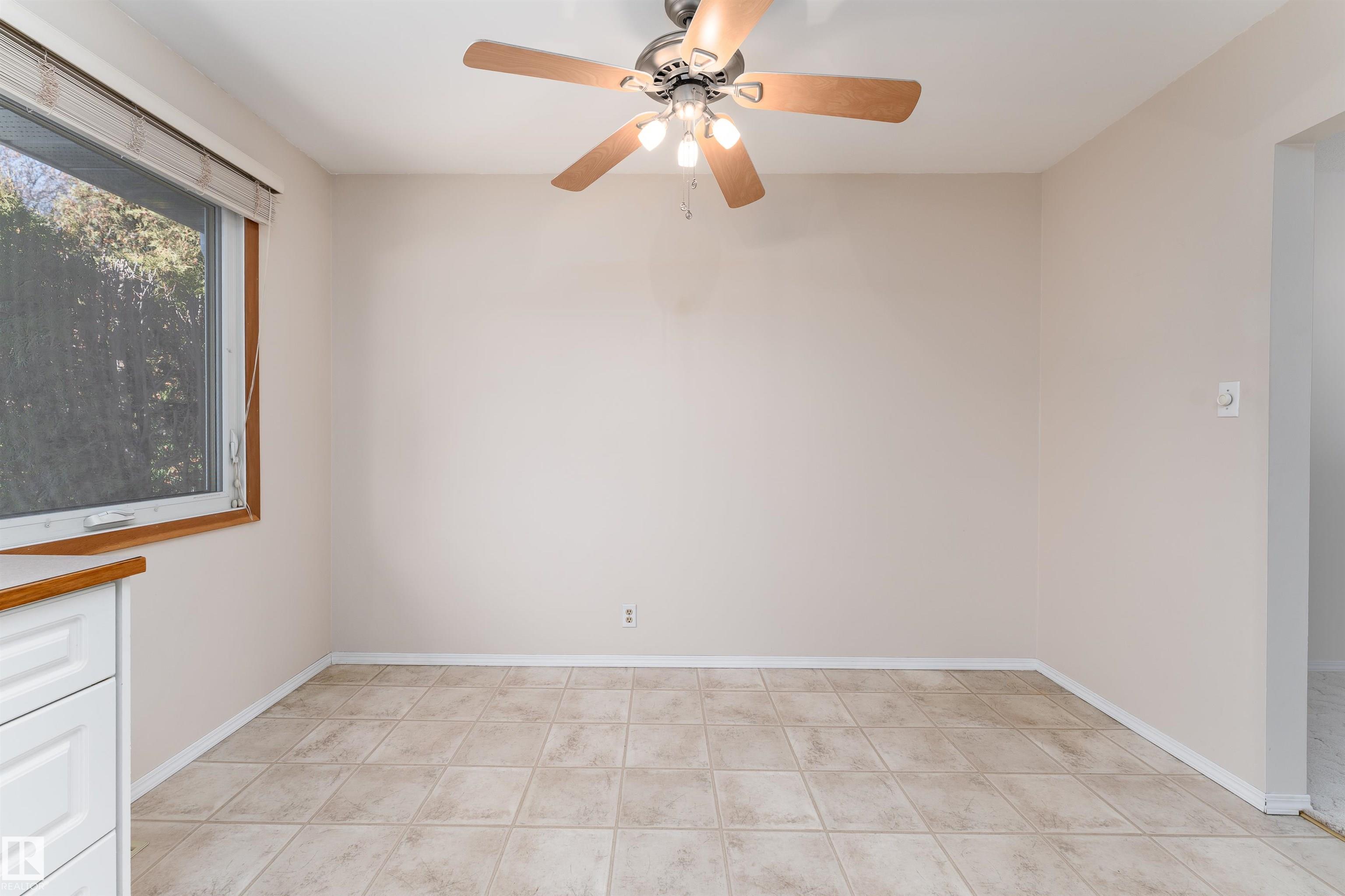 Photo 12 at 691 Alder Avenue, Maplewood, Sherwood Park