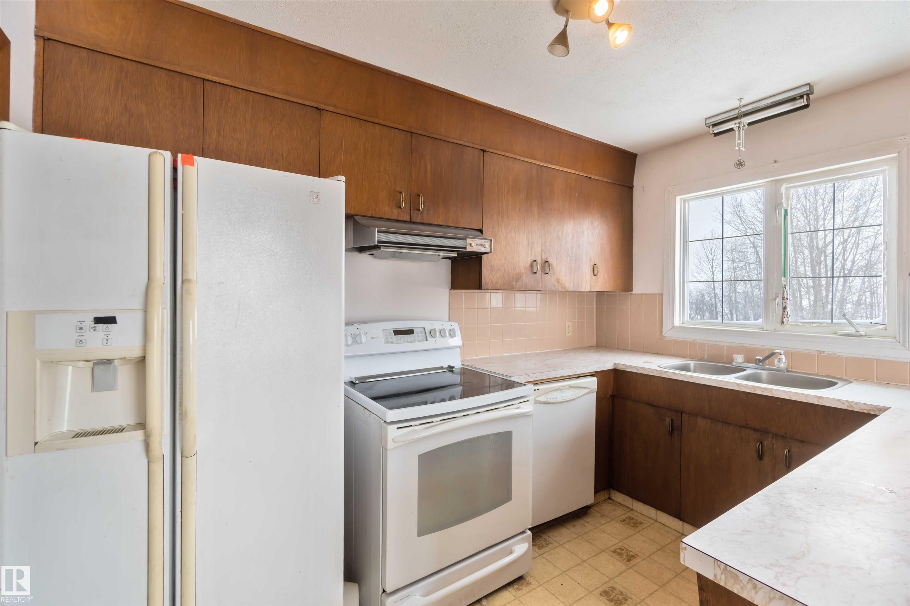 Photo 14 at 51128 Rge Road 21, None, Rural Parkland County