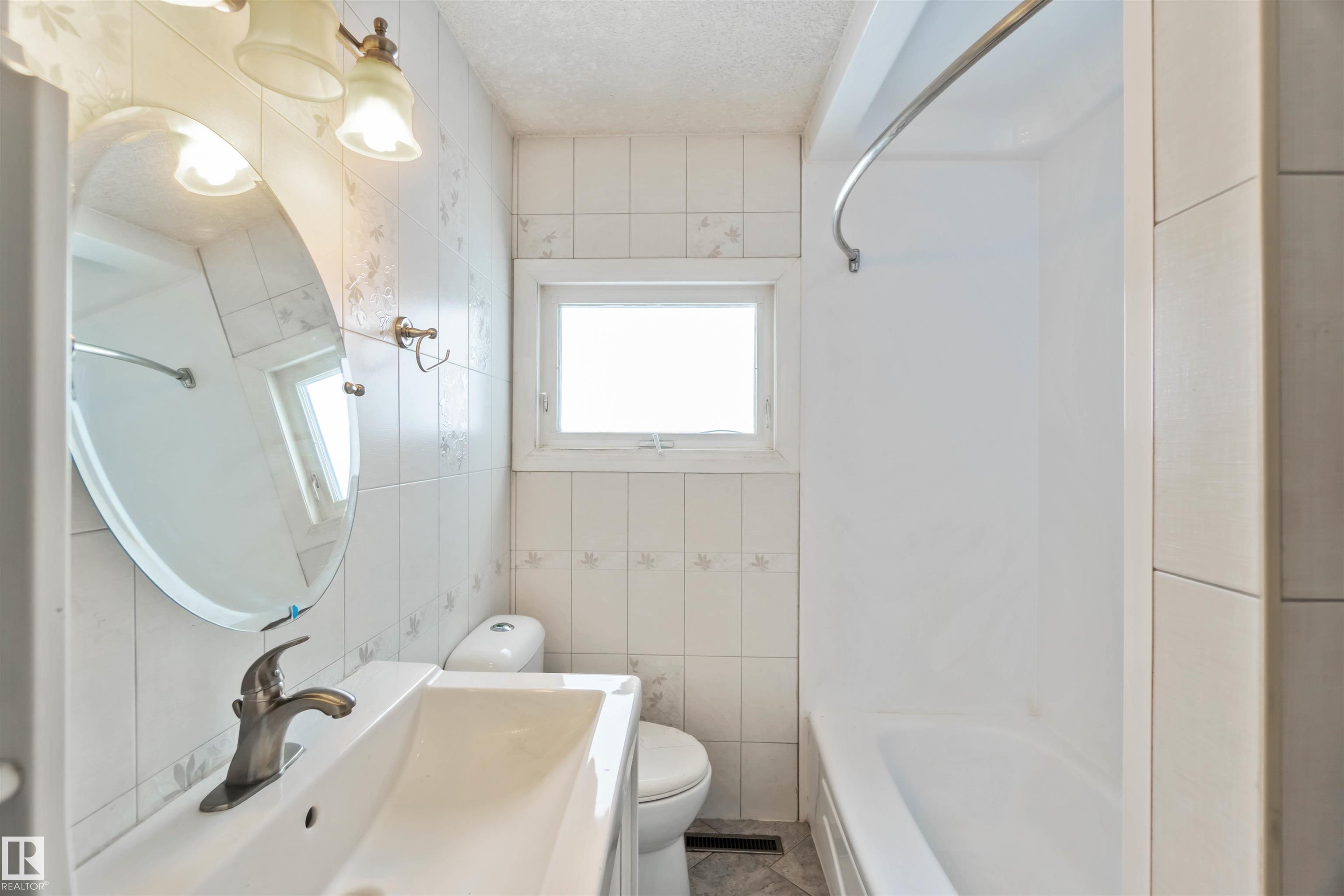 Photo 35 at 51128 Rge Road 21, None, Rural Parkland County